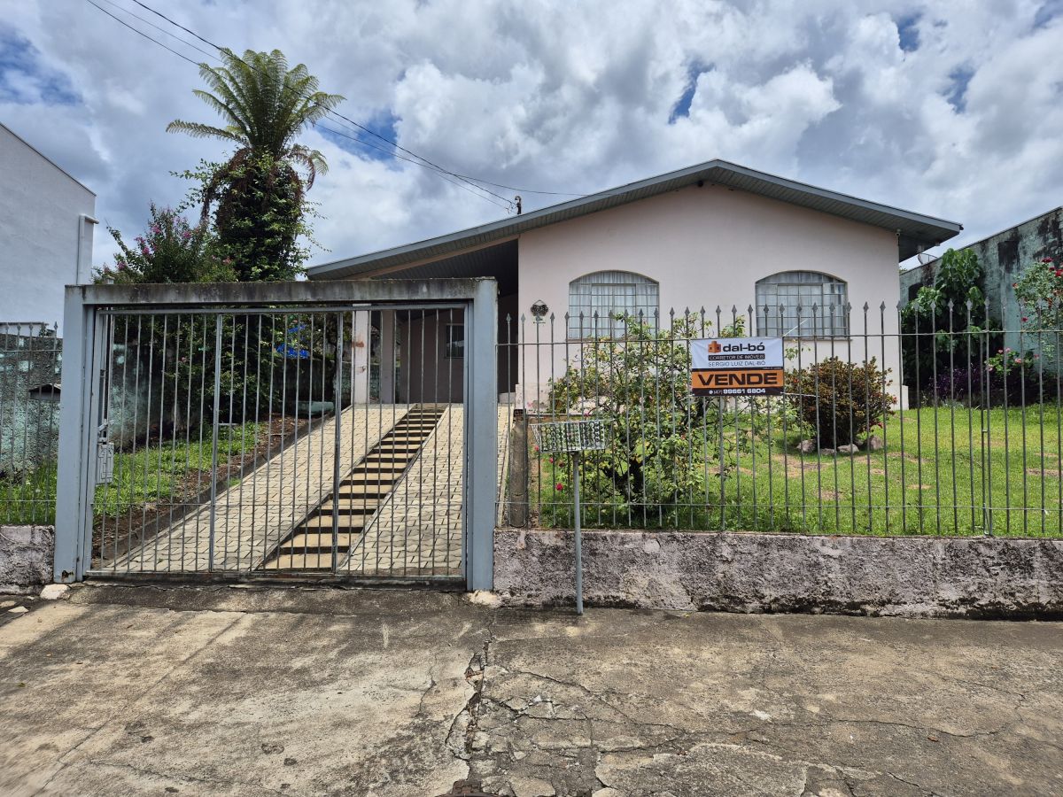 Imagem do Casa em Alvenaria com 165 m2 e terreno com 403,00 m2 - Rua Bernardo Olsen 671