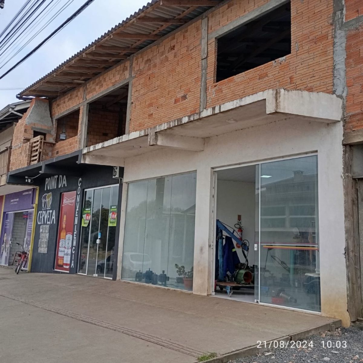 imóvel Sobrado Comercial e Casa em Alvenaria frente para Avenida Abraão Mussi - São Cristóvão