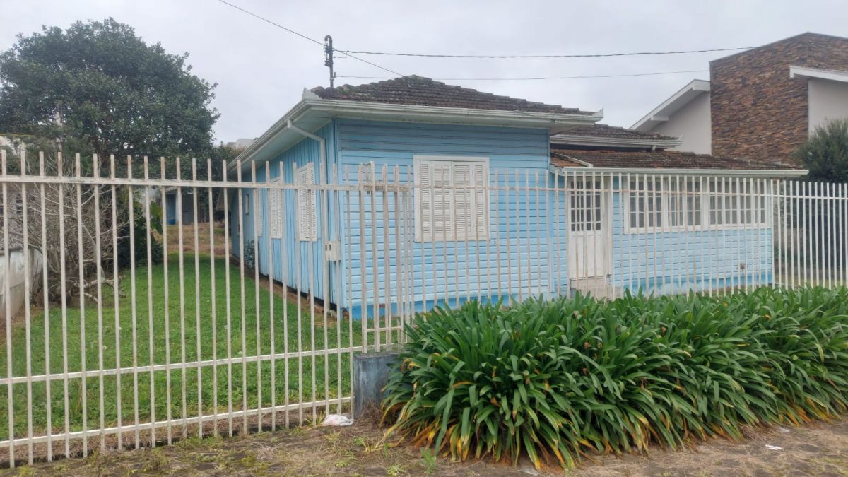 imóvel Casa mista com 150 m2 e terreno 800 m2 localizada no Centro de Canoinhas - SC