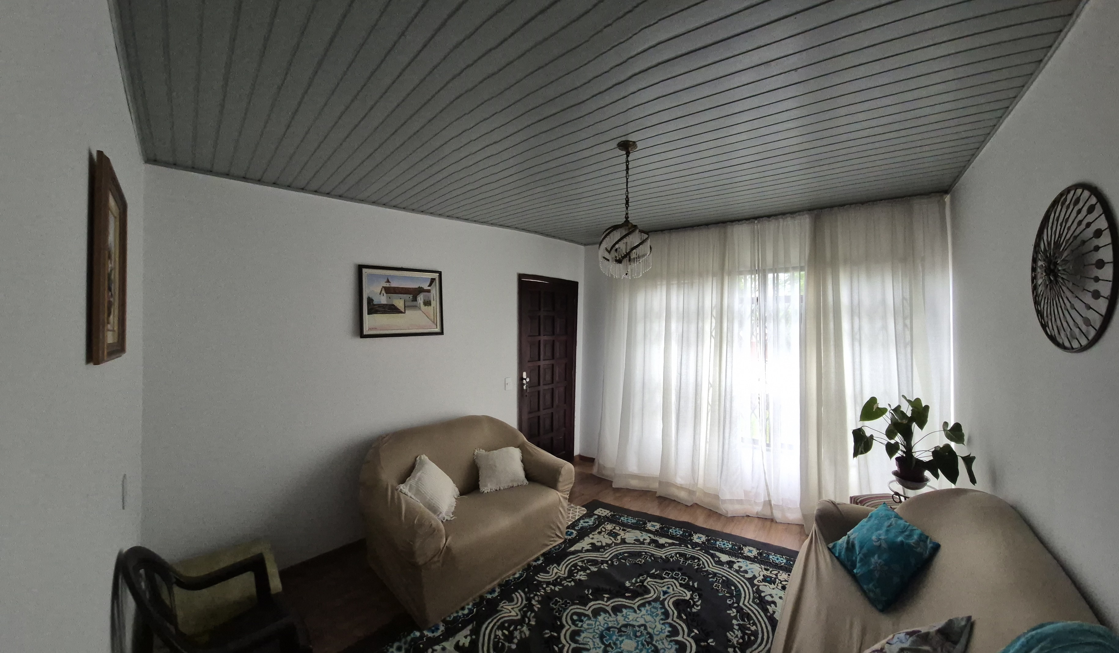 Imagem do A VENDA - Casa em alvenaria com 210 m2 - Terreno com 800 m2 - Frente pavimentada - Financiável