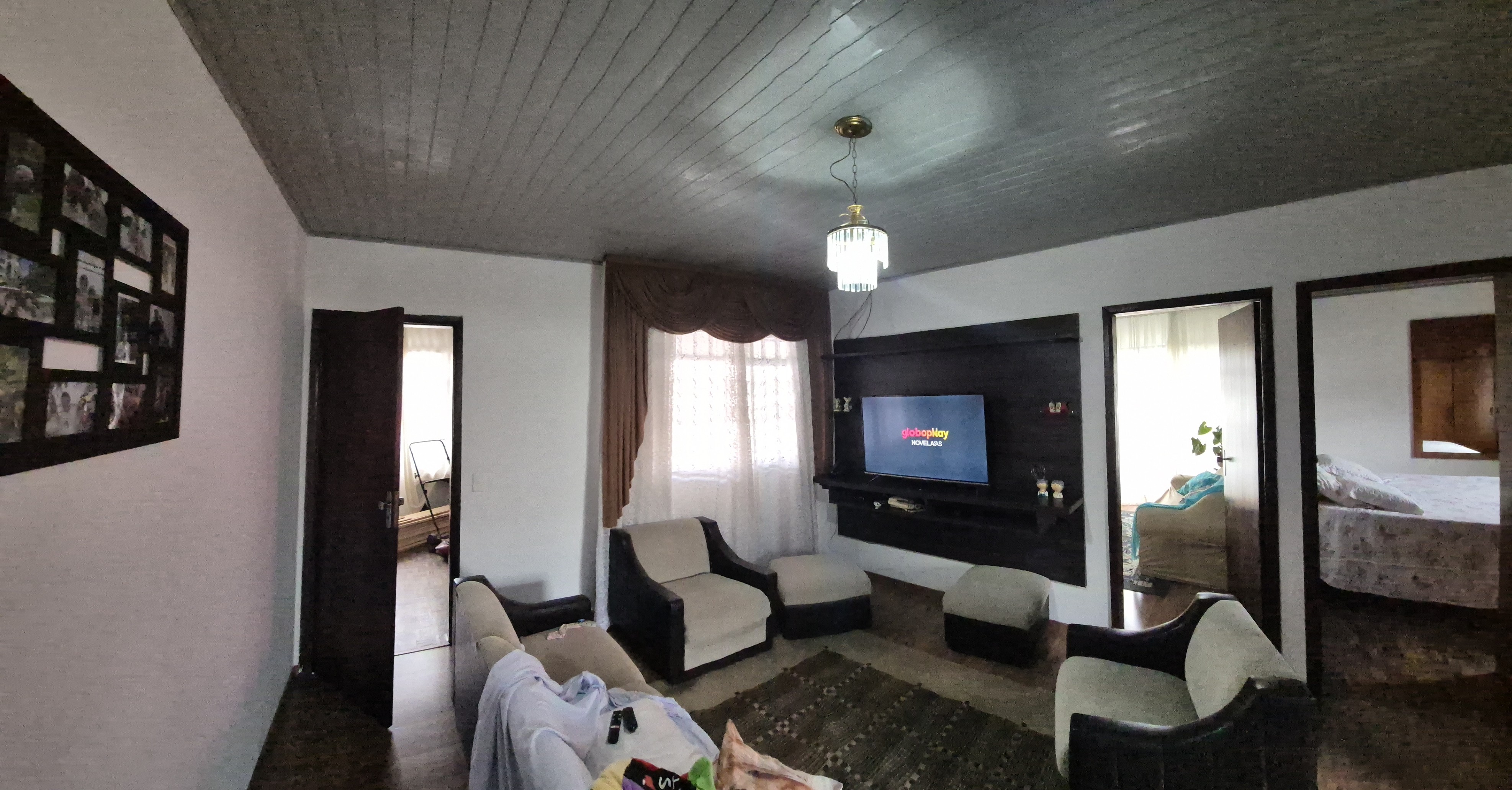 Imagem do A VENDA - Casa em alvenaria com 210 m2 - Terreno com 800 m2 - Frente pavimentada - Financiável