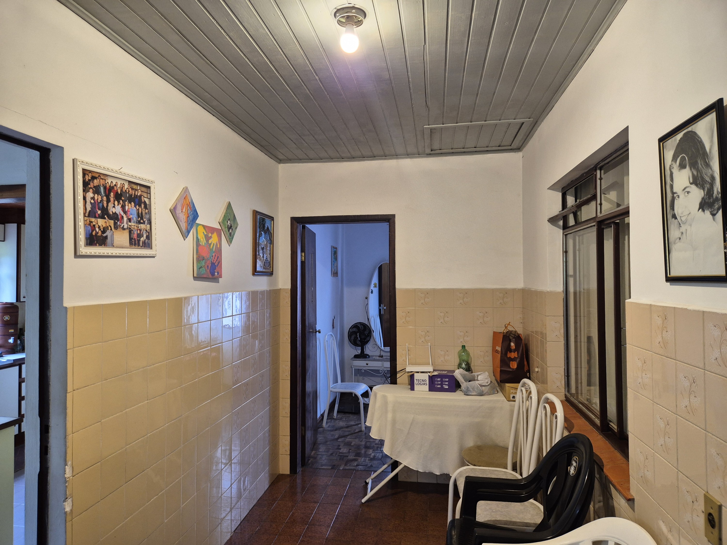 Imagem do A VENDA - Casa em alvenaria com 210 m2 - Terreno com 800 m2 - Frente pavimentada - Financiável