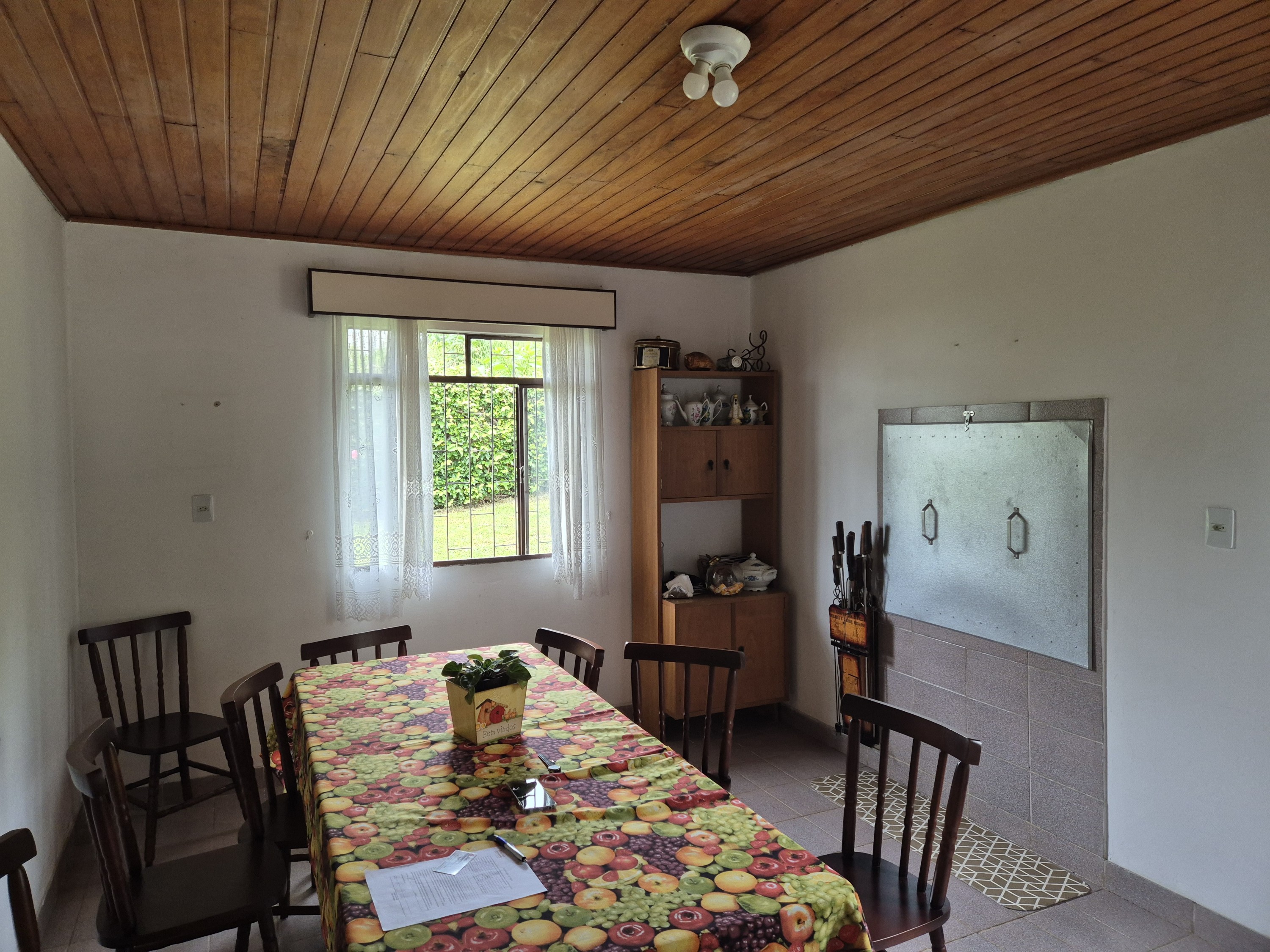 Imagem do A VENDA - Casa em alvenaria com 210 m2 - Terreno com 800 m2 - Frente pavimentada - Financiável