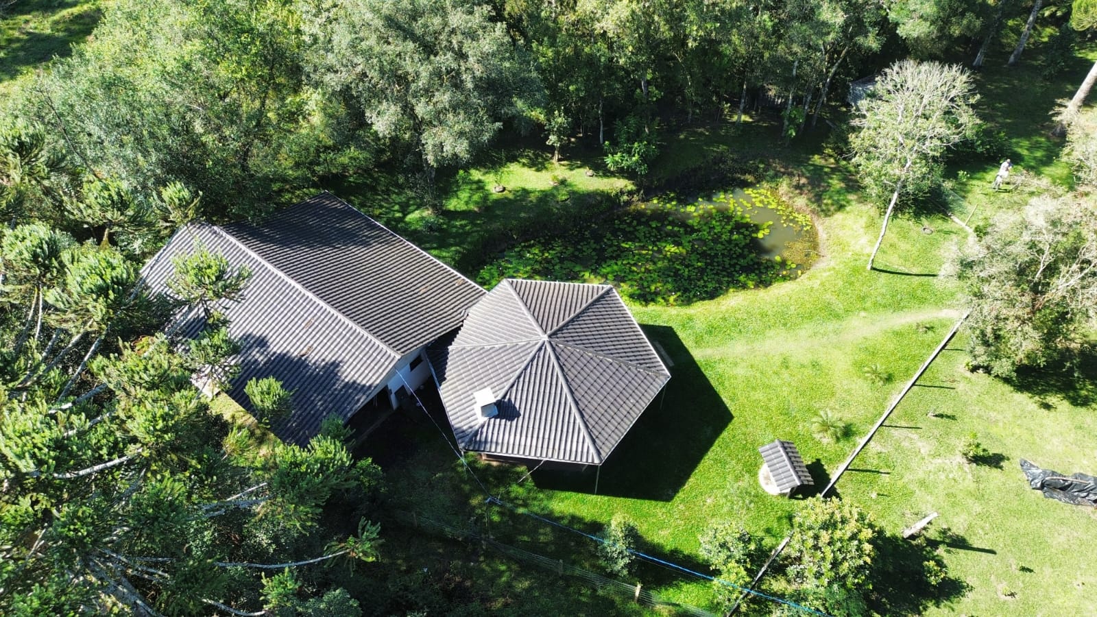 Imagem do A VENDA -ACEITA TROCA POR CASA EM CANOINHAS - 4.400 M2 - CASA 115 M2 ALVENARIA