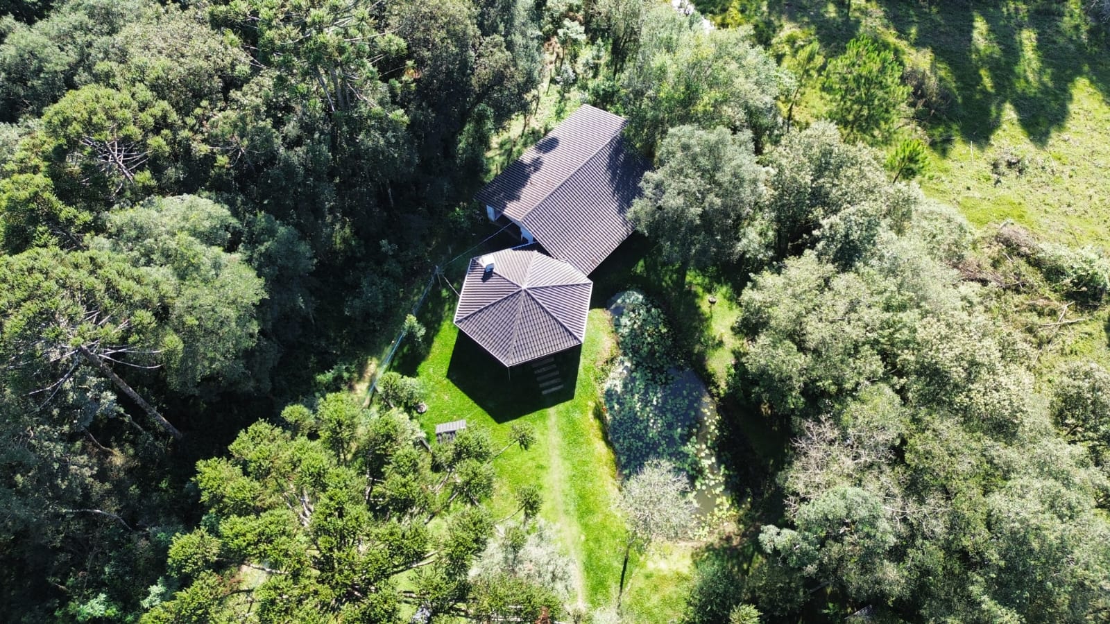 Imagem do A VENDA -ACEITA TROCA POR CASA EM CANOINHAS - 4.400 M2 - CASA 115 M2 ALVENARIA