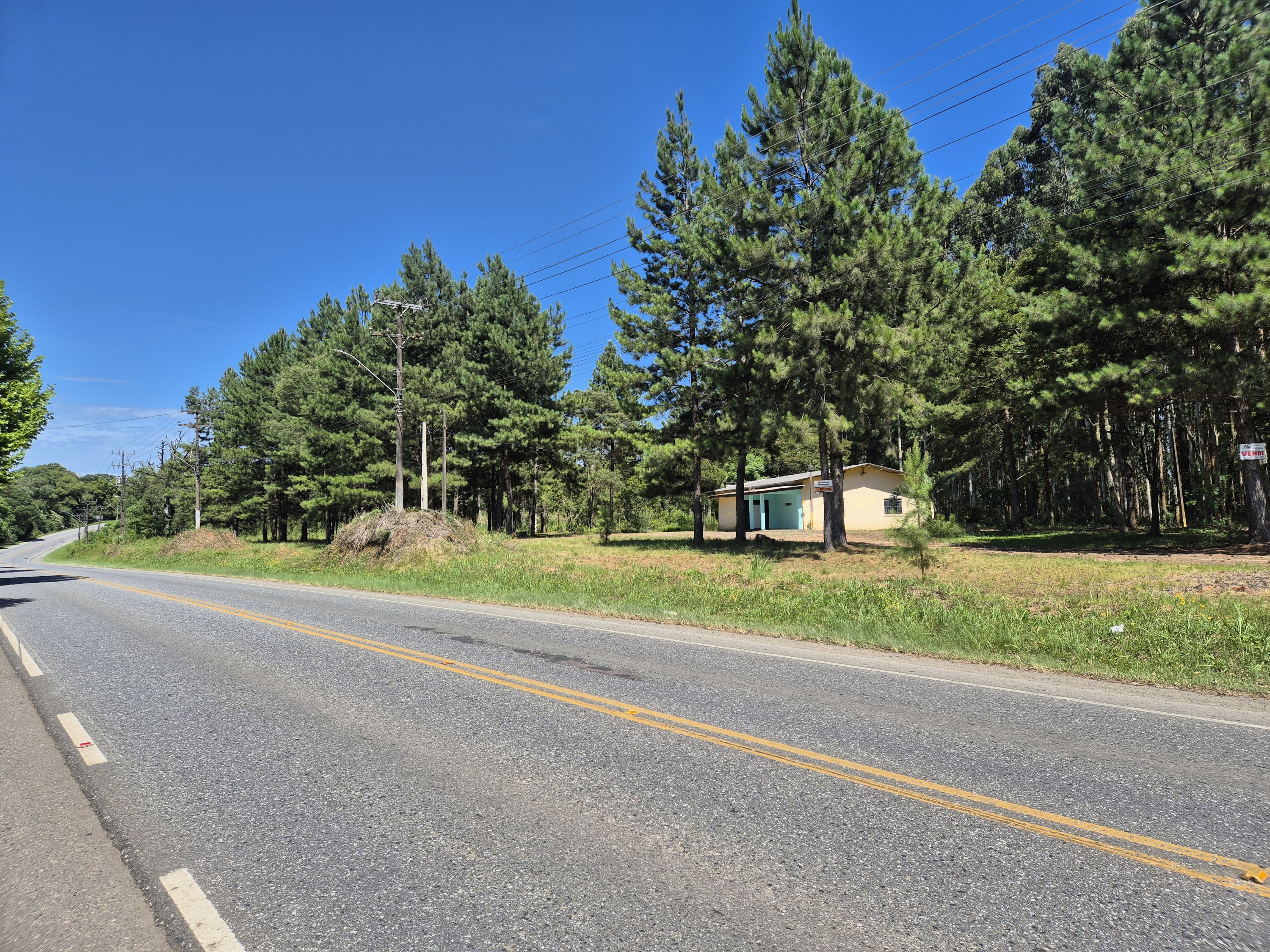 Imagem do Terreno com 3.150 m2- e Barracão com 300 m2  - Km 6 - Frente para SC 303 - Trevo.