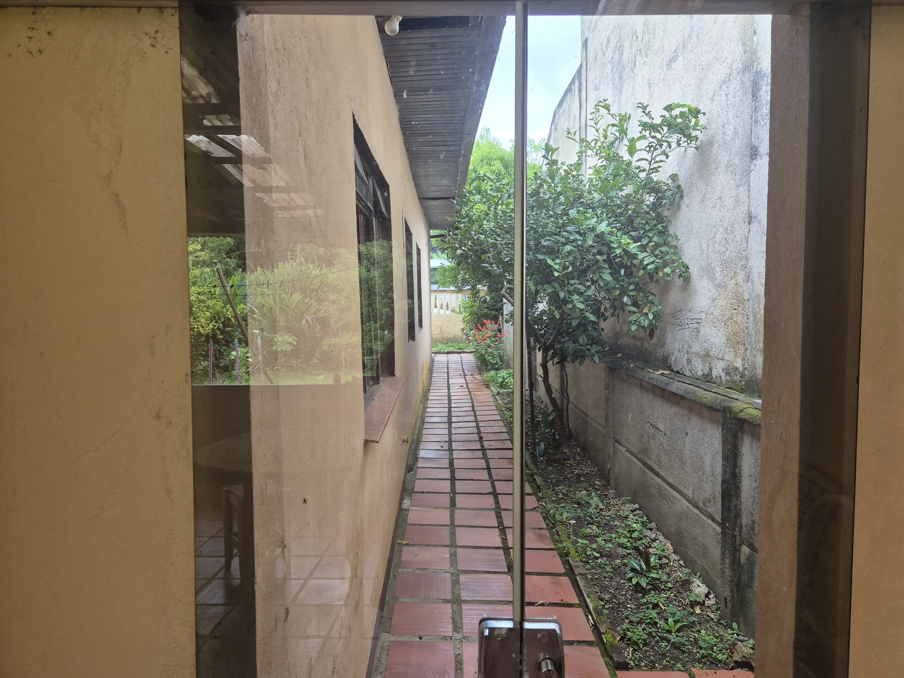 Imagem do A VENDA - Casa mista com 91 m2 na Rua José Boiteux 426 - Centro da cidade