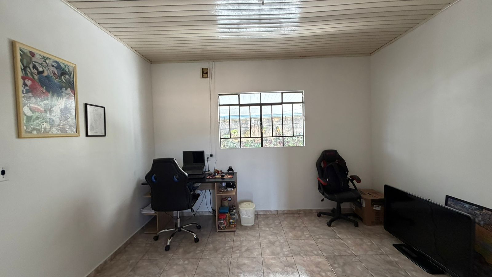 Imagem do A venda - Casa em Alvenaria com 150 m2 - Reformada Murada com Portão eletronico