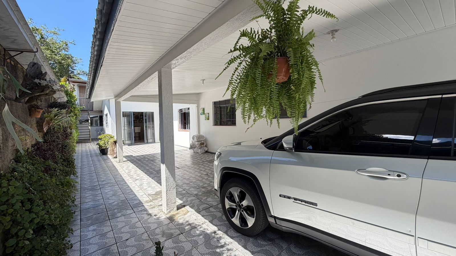 Imagem do A venda - Casa em Alvenaria com 150 m2 - Reformada Murada com Portão eletronico