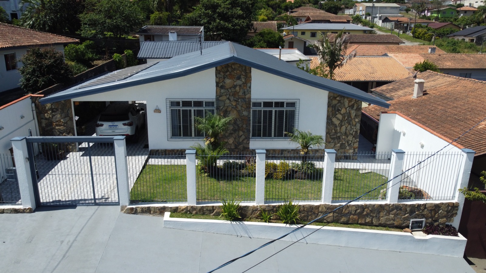 Imagem do A venda - Casa em Alvenaria com 150 m2 - Reformada Murada com Portão eletronico