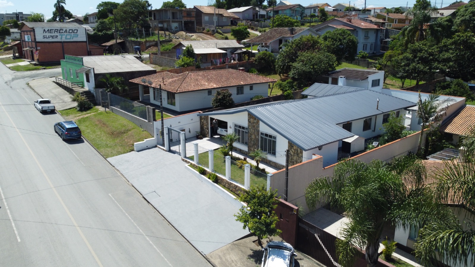 Imagem do A venda - Casa em Alvenaria com 150 m2 - Reformada Murada com Portão eletronico