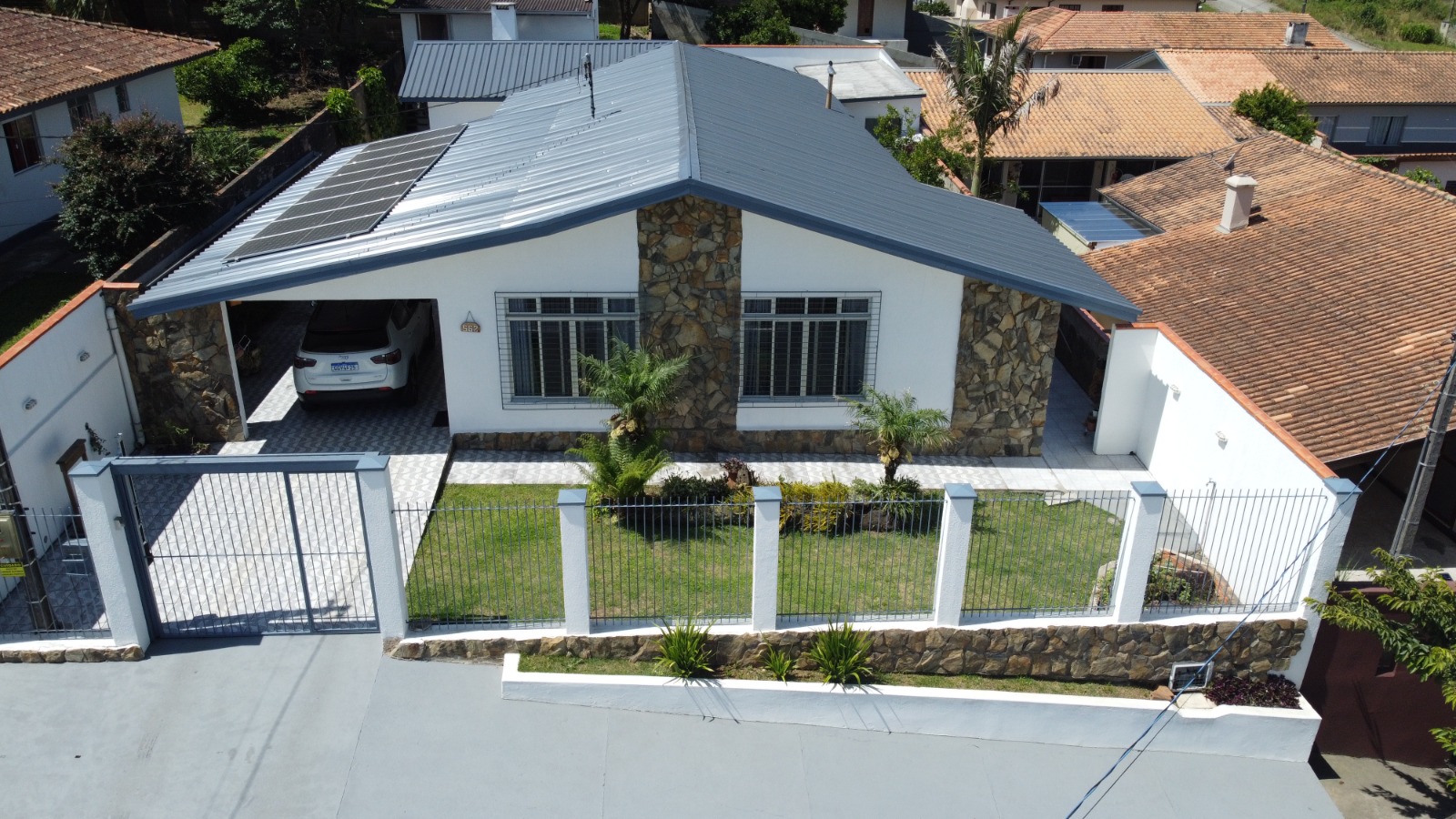 Imagem do A venda - Casa em Alvenaria com 150 m2 - Reformada Murada com Portão eletronico