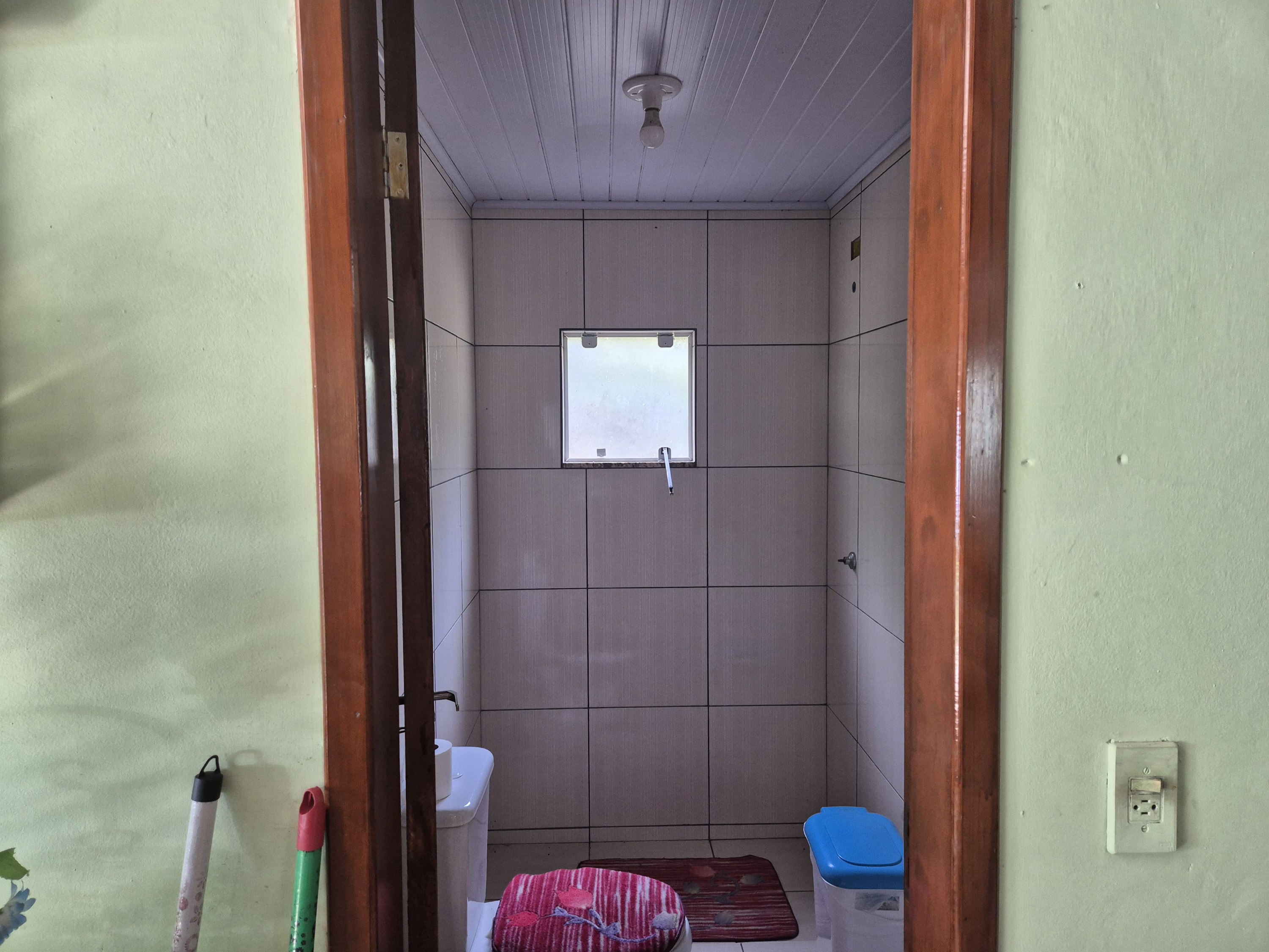 Imagem do Sitio com 4.000 m2 de área e casa em Alvenaria com piscina