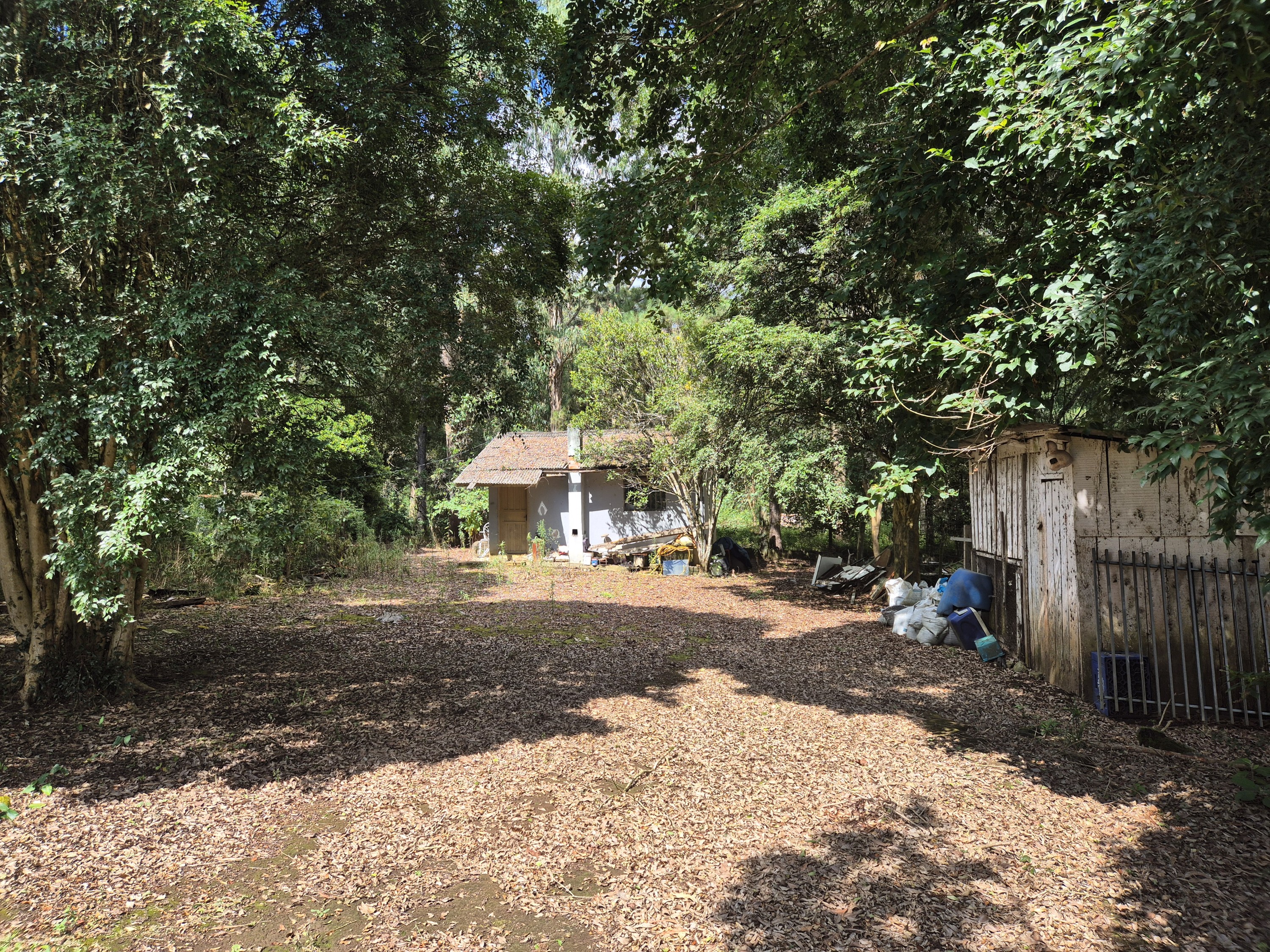 Imagem do Sitio com 4.000 m2 de área e casa em Alvenaria com piscina