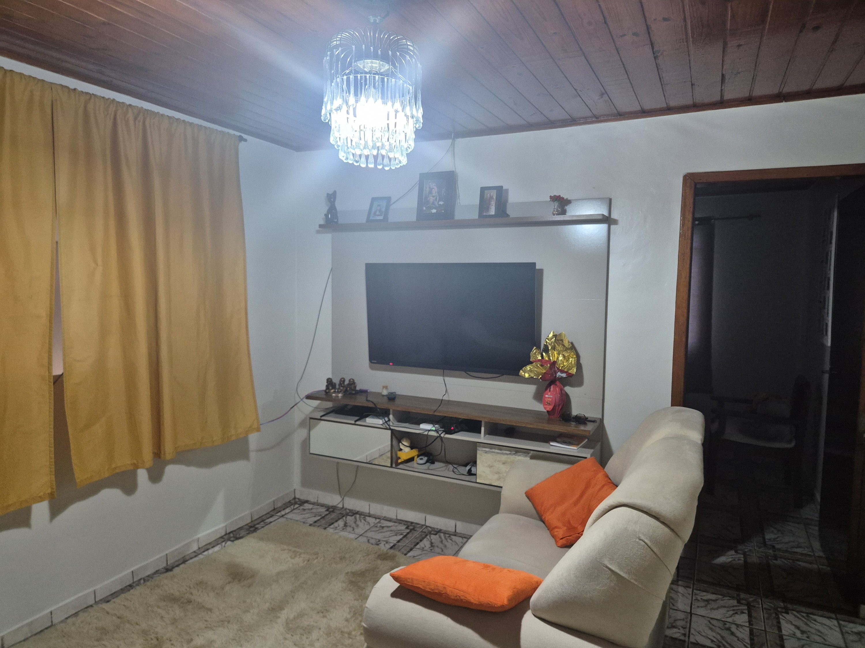 Imagem do Casa em Alvenaria com aproximadamente 120 m2 - Bairro Campo da Água Verde