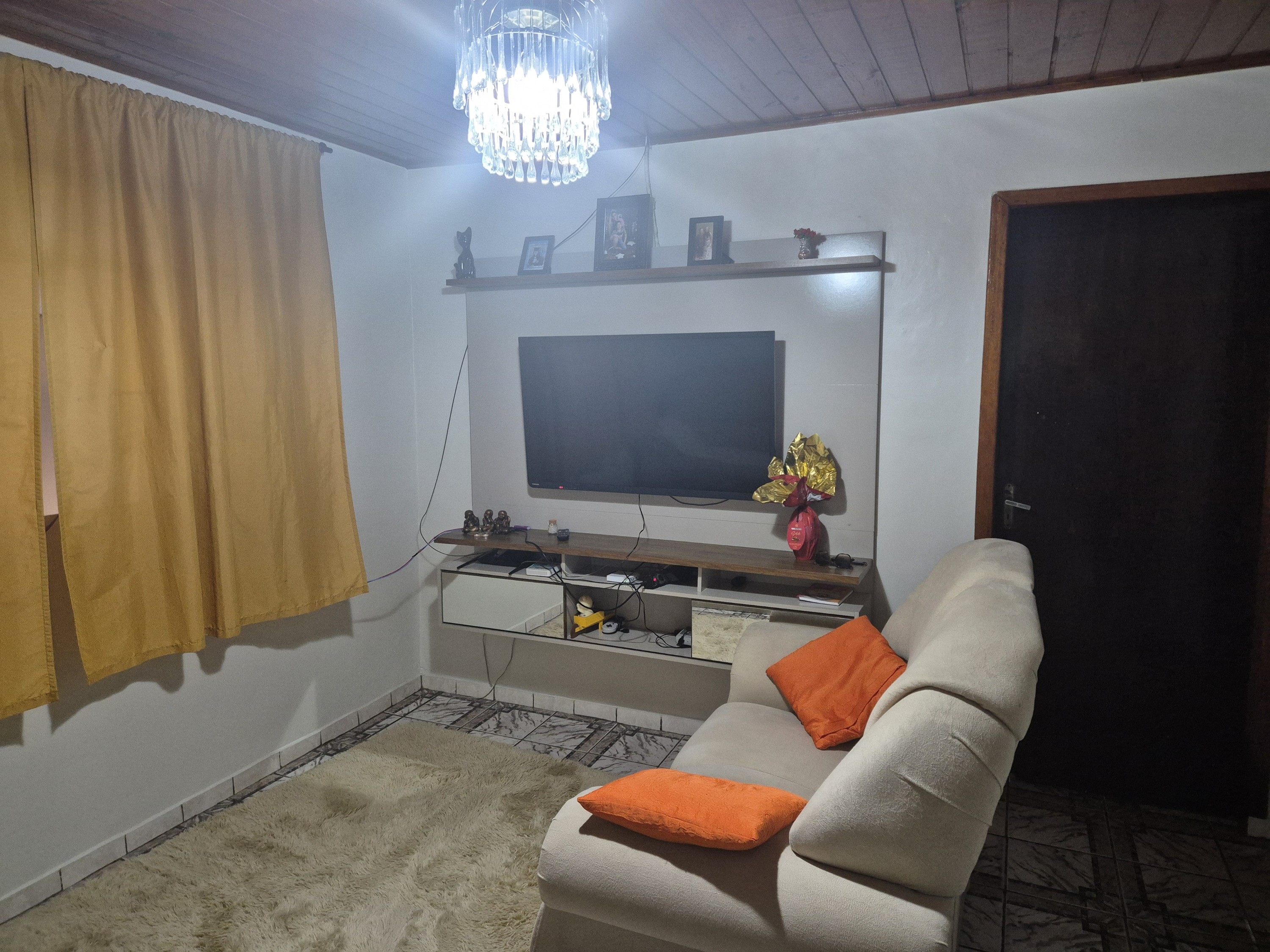 Imagem do Casa em Alvenaria com aproximadamente 120 m2 - Bairro Campo da Água Verde