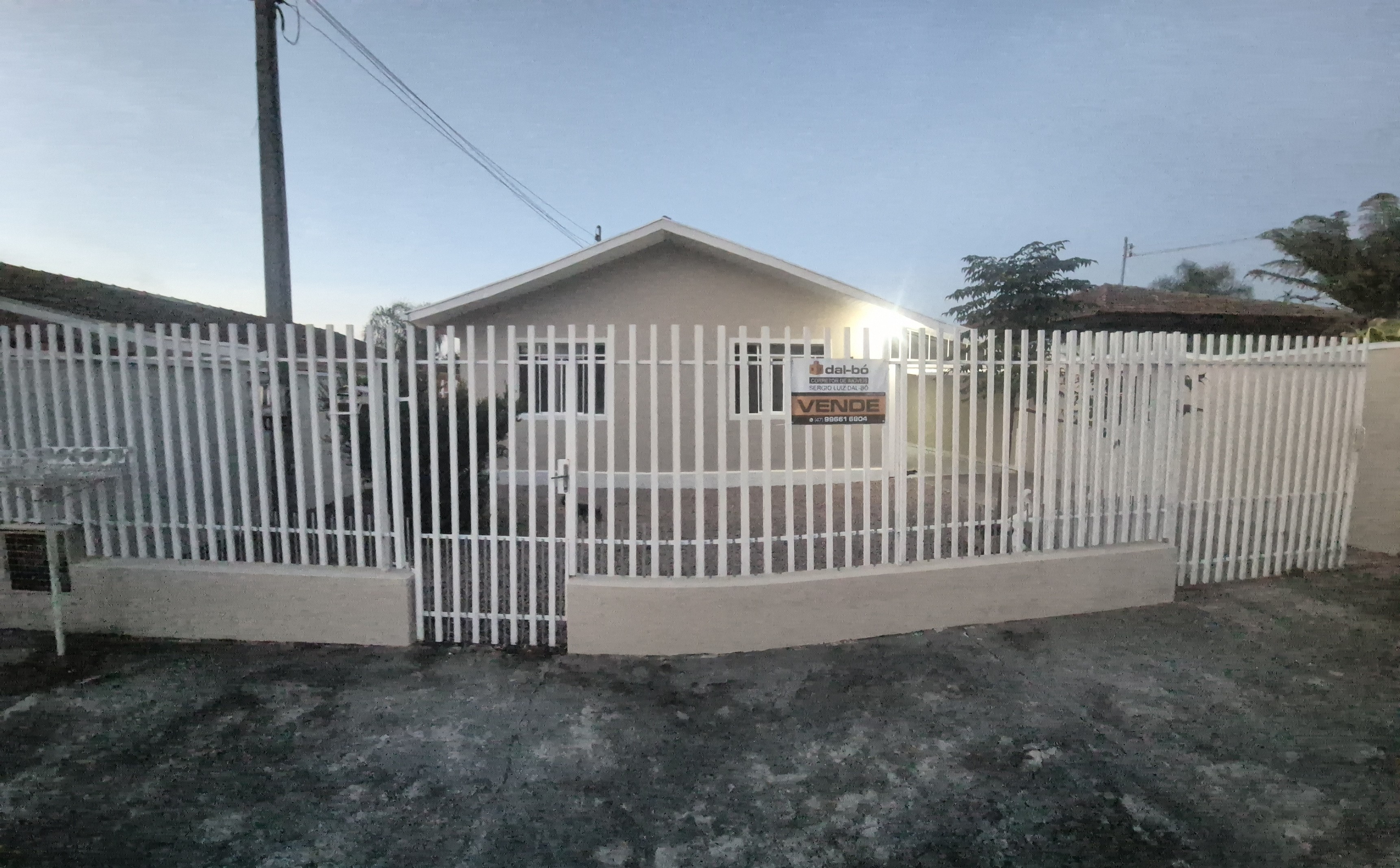 Imagem do Casa em Alvenaria com aproximadamente 120 m2 - Bairro Campo da Água Verde