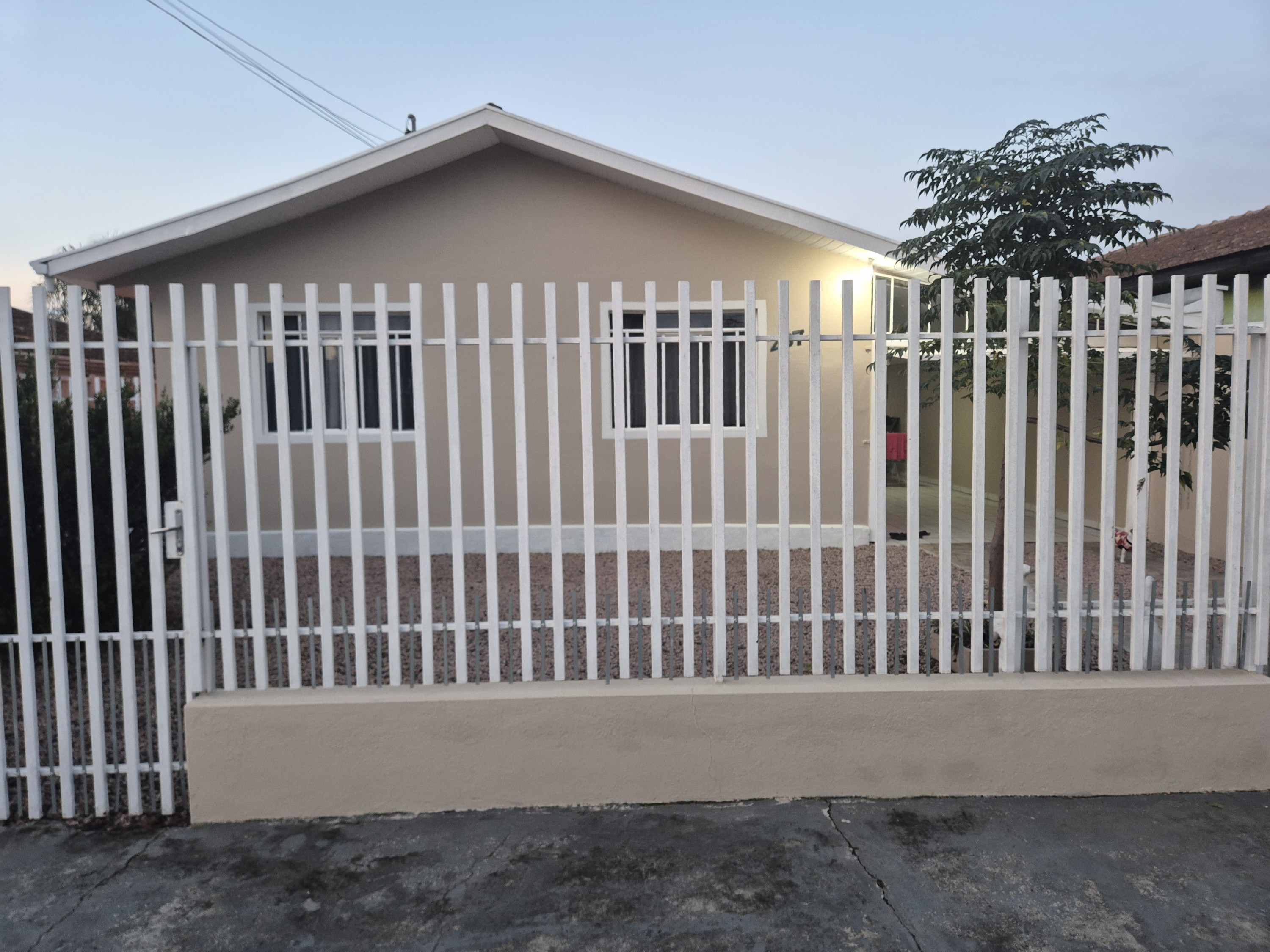 Imagem do Casa em Alvenaria com aproximadamente 120 m2 - Bairro Campo da Água Verde