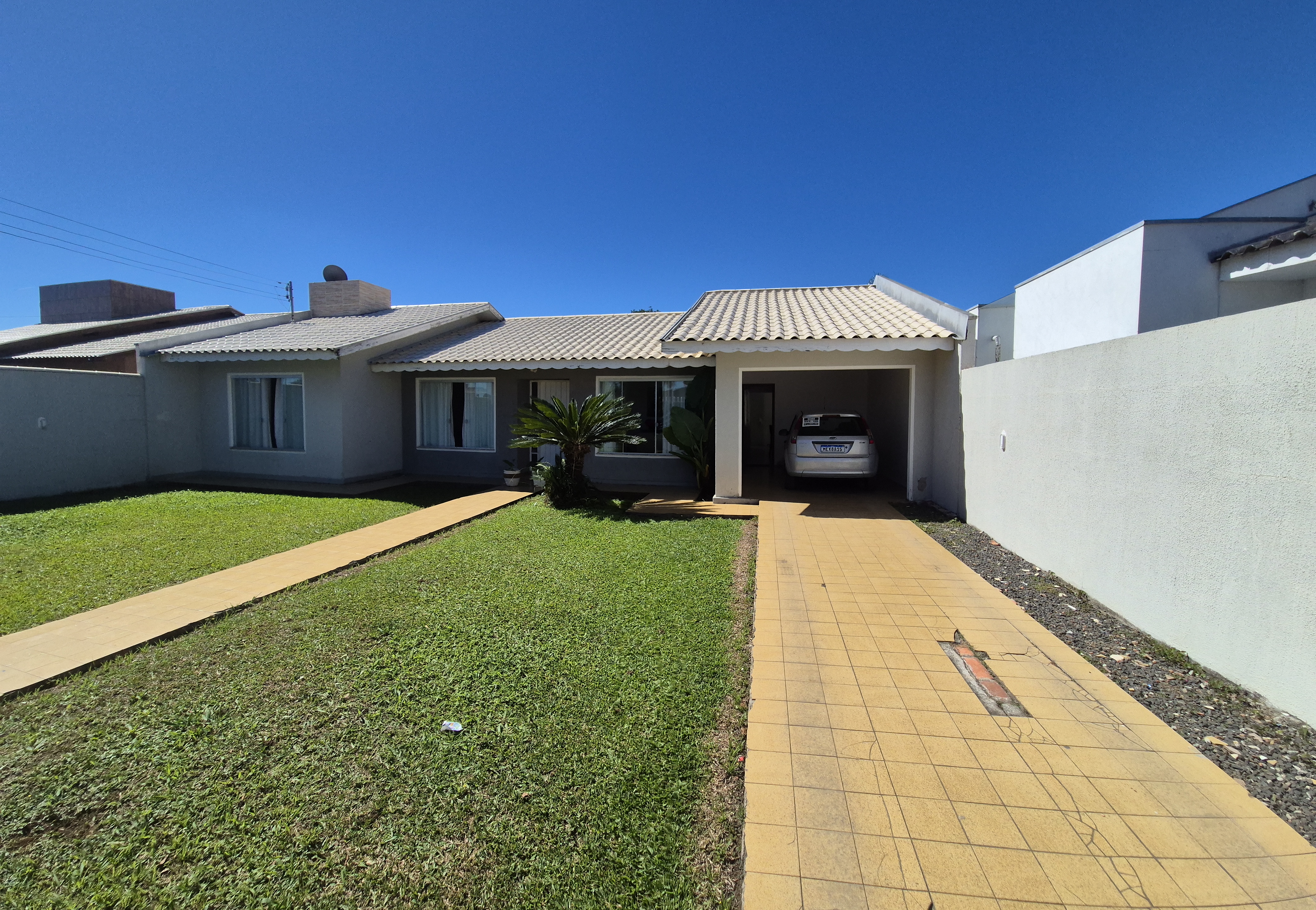Imagem do A VENDA - Casa em Alvenaria 133 m2 - Edícula em alvenaria com 60 m2 - Terreno 562 m2