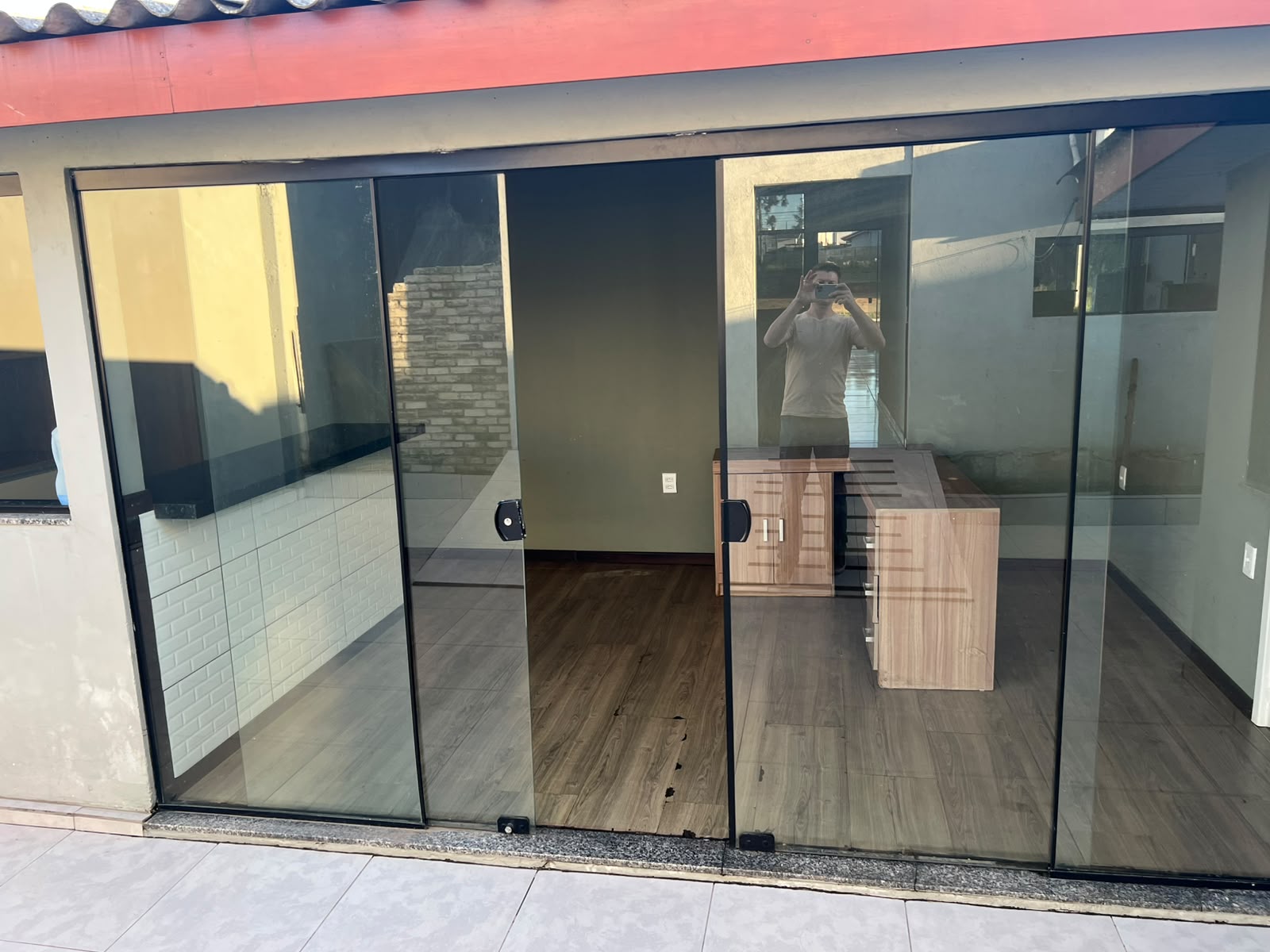 Imagem do A Venda - Barracão 130 m2 e casa 45 m2 - SC 477