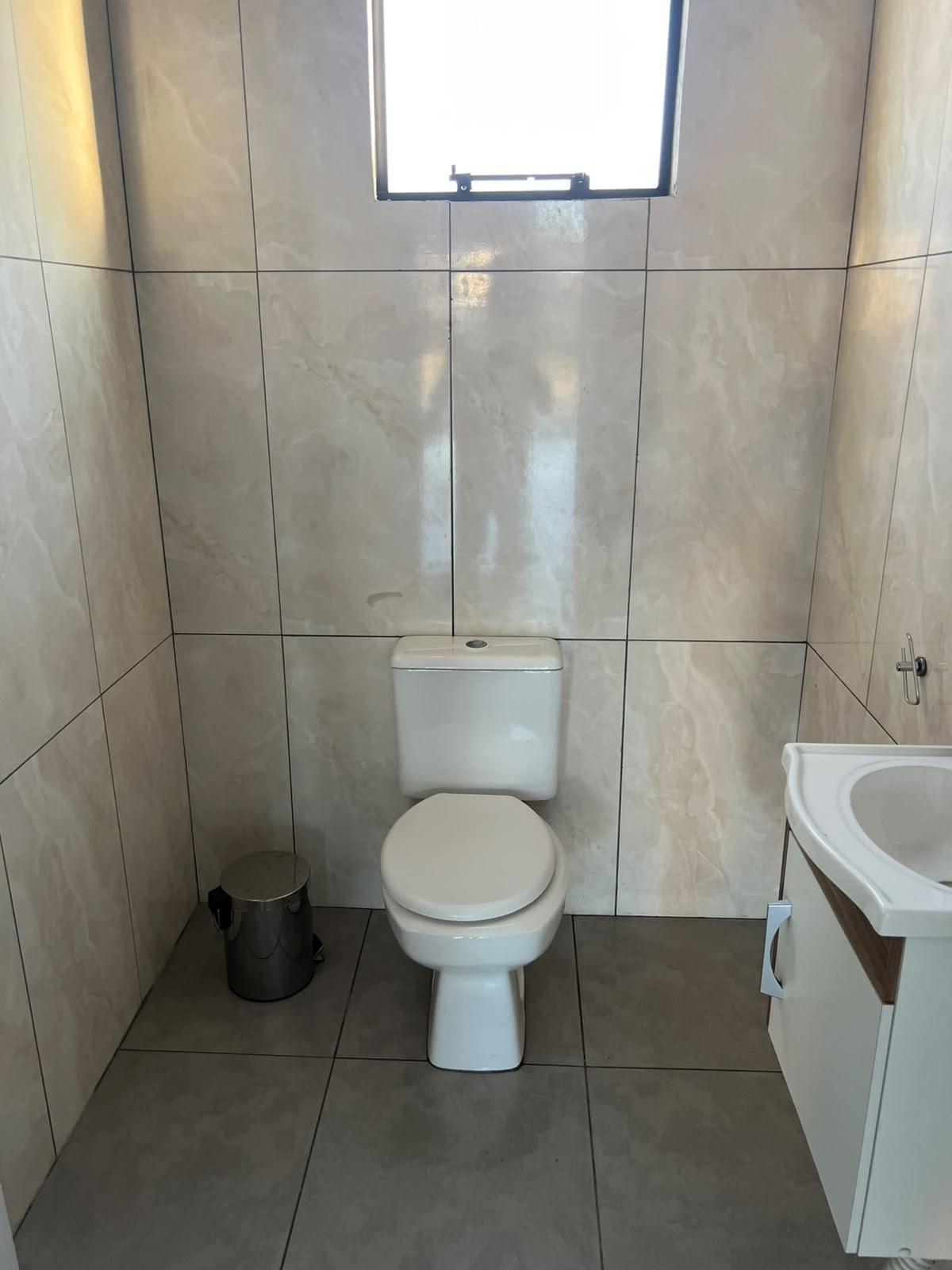 Imagem do A Venda - Barracão 130 m2 e casa 45 m2 - SC 477