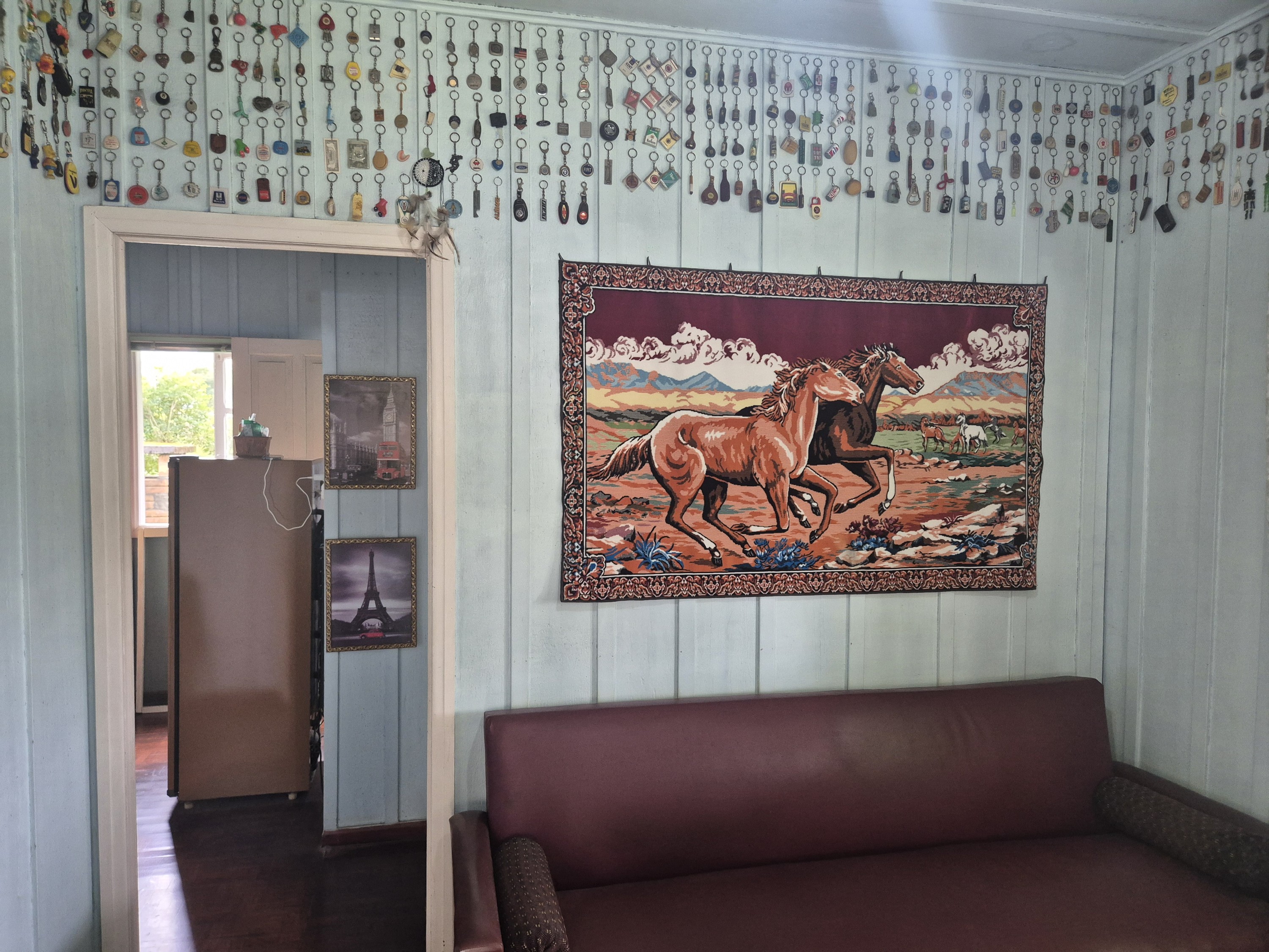 Imagem do A VENDA - CASA MISTA, DE ESQUINA RUAS ASFALTADAS - R ARTUR BURGART 100