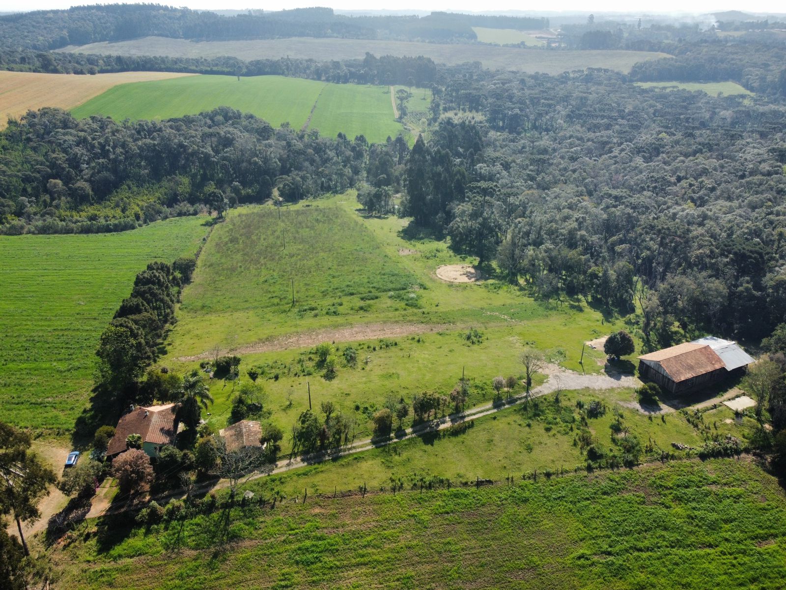 Imagem do Casa em Alvenaria 181 m2 - Terreno 800 m2 Churrasqueira 35 m2 - Bairro Agua Verde