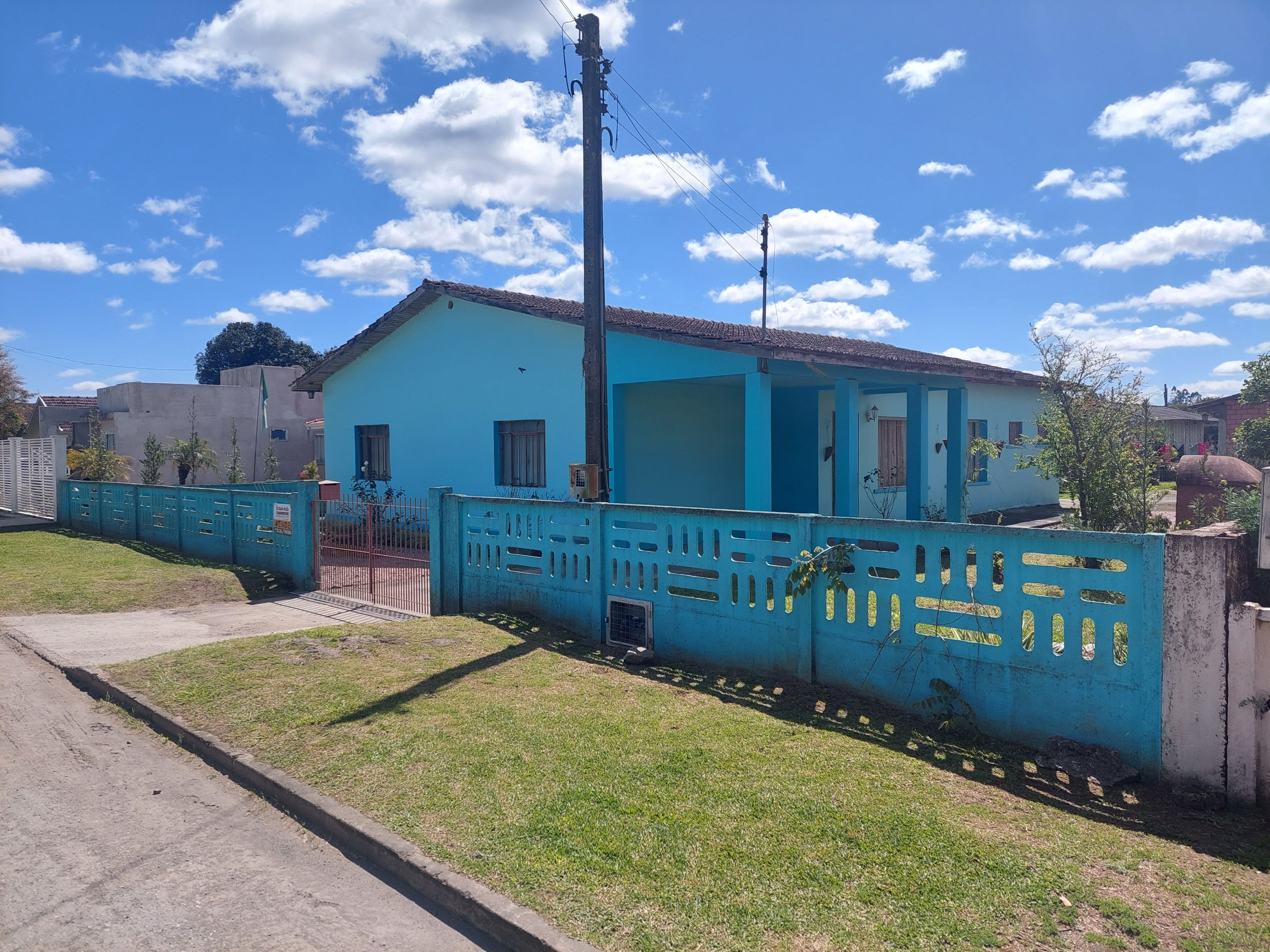Imagem do Casa em Alvenaria 181 m2 - Terreno 800 m2 Churrasqueira 35 m2 - Bairro Agua Verde