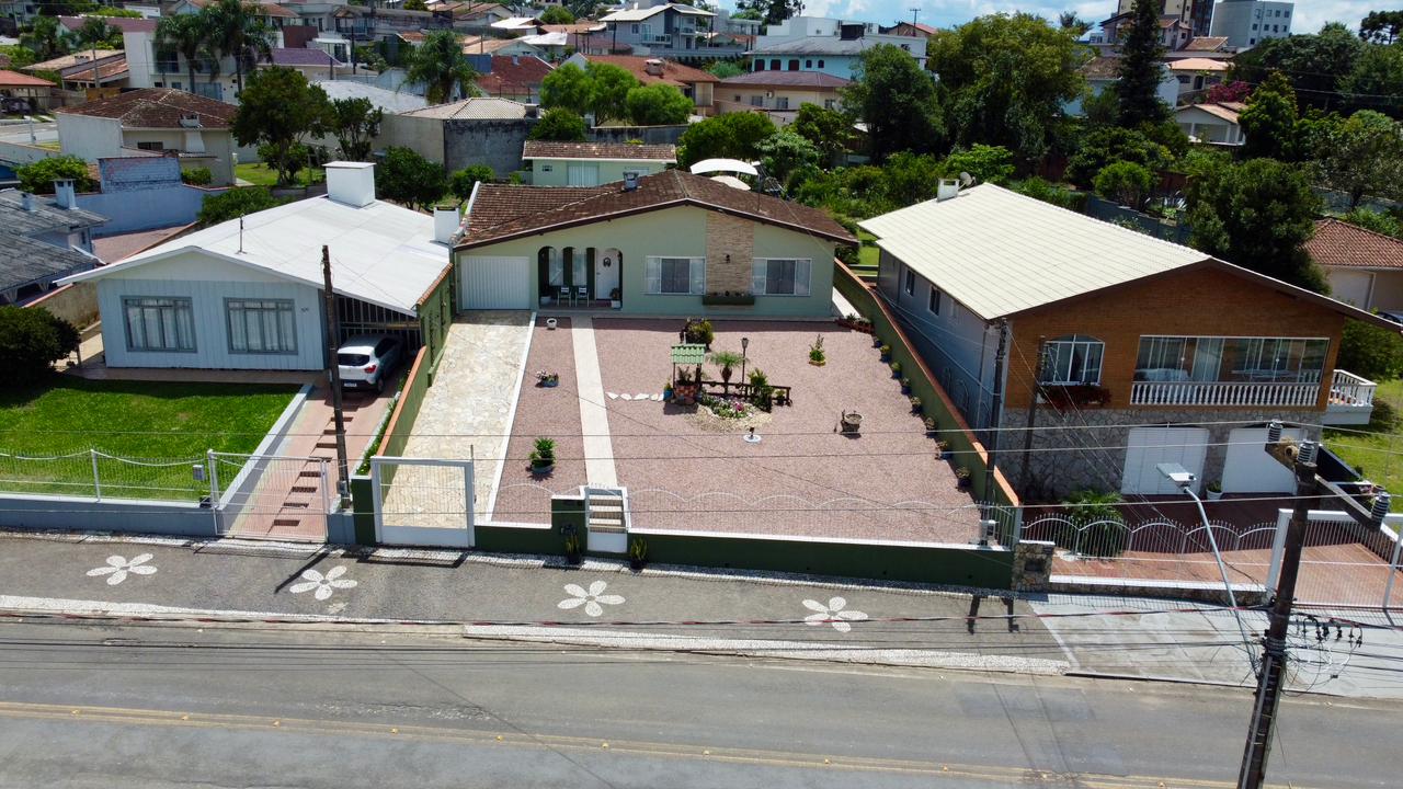 Imagem do Casa de Alvenaria com 151 m2 + Edícula com 25 m2 + piscina aquecida