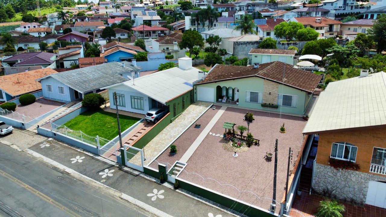 Imagem do Casa de Alvenaria com 151 m2 + Edícula com 25 m2 + piscina aquecida