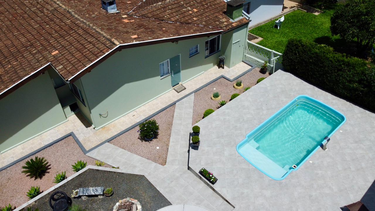 Imagem do Casa de Alvenaria com 151 m2 + Edícula com 25 m2 + piscina aquecida