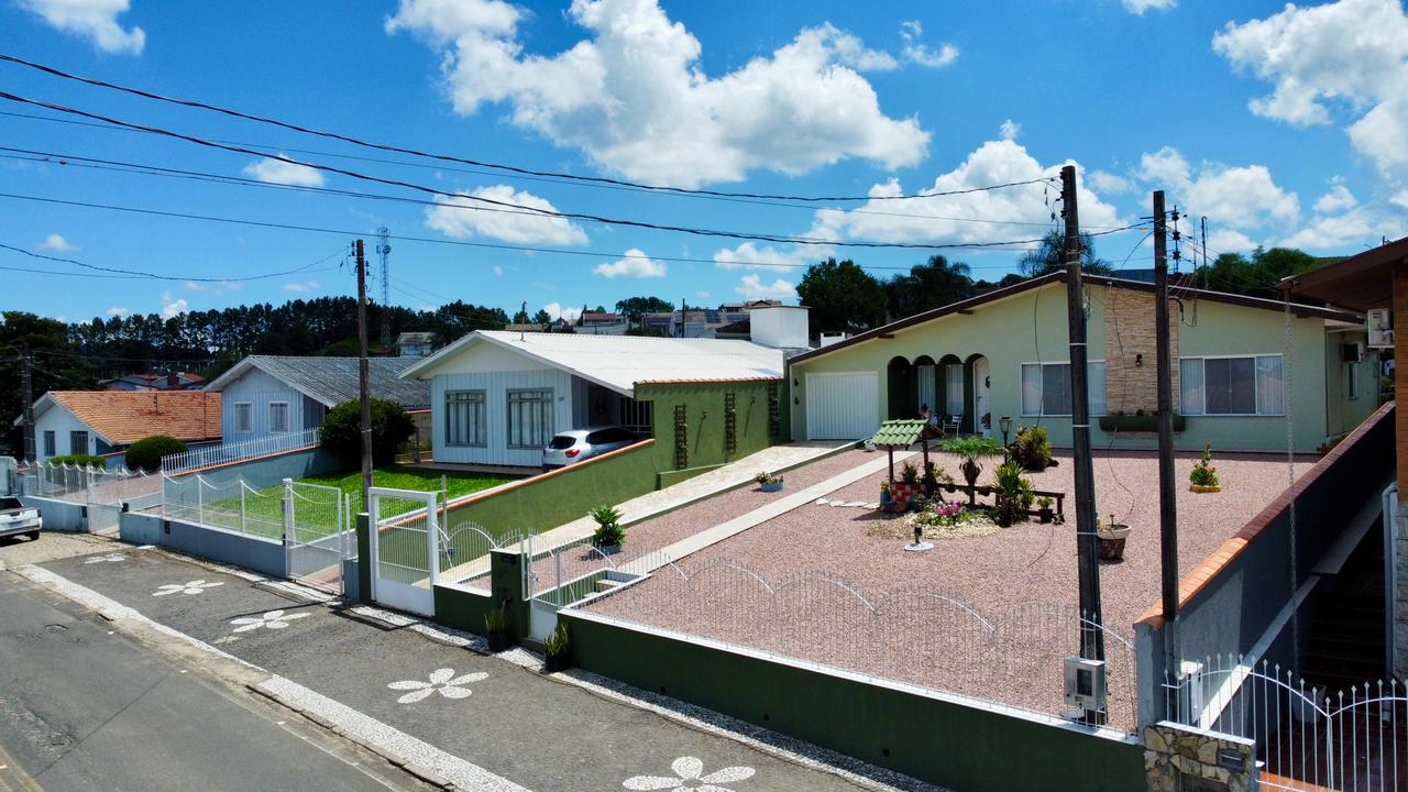 Imagem do Casa de Alvenaria com 151 m2 + Edícula com 25 m2 + piscina aquecida
