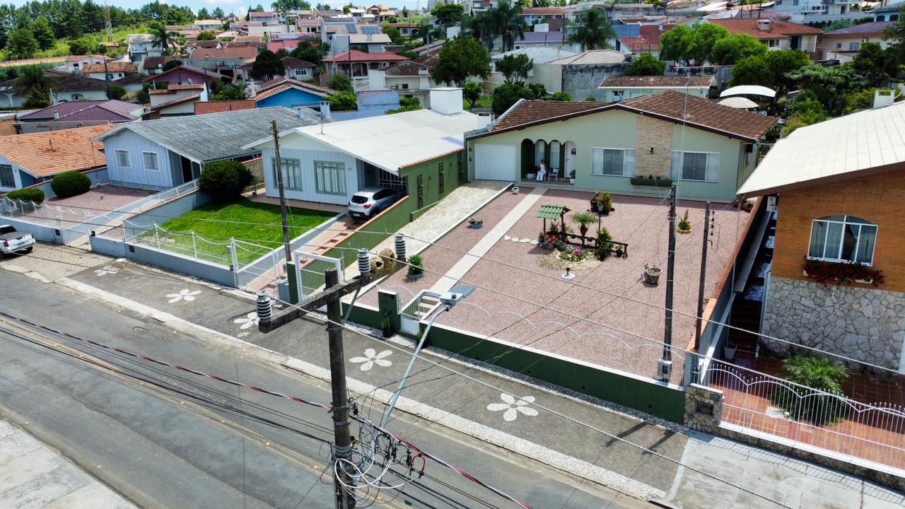 Imagem do Casa de Alvenaria com 151 m2 + Edícula com 25 m2 + piscina aquecida