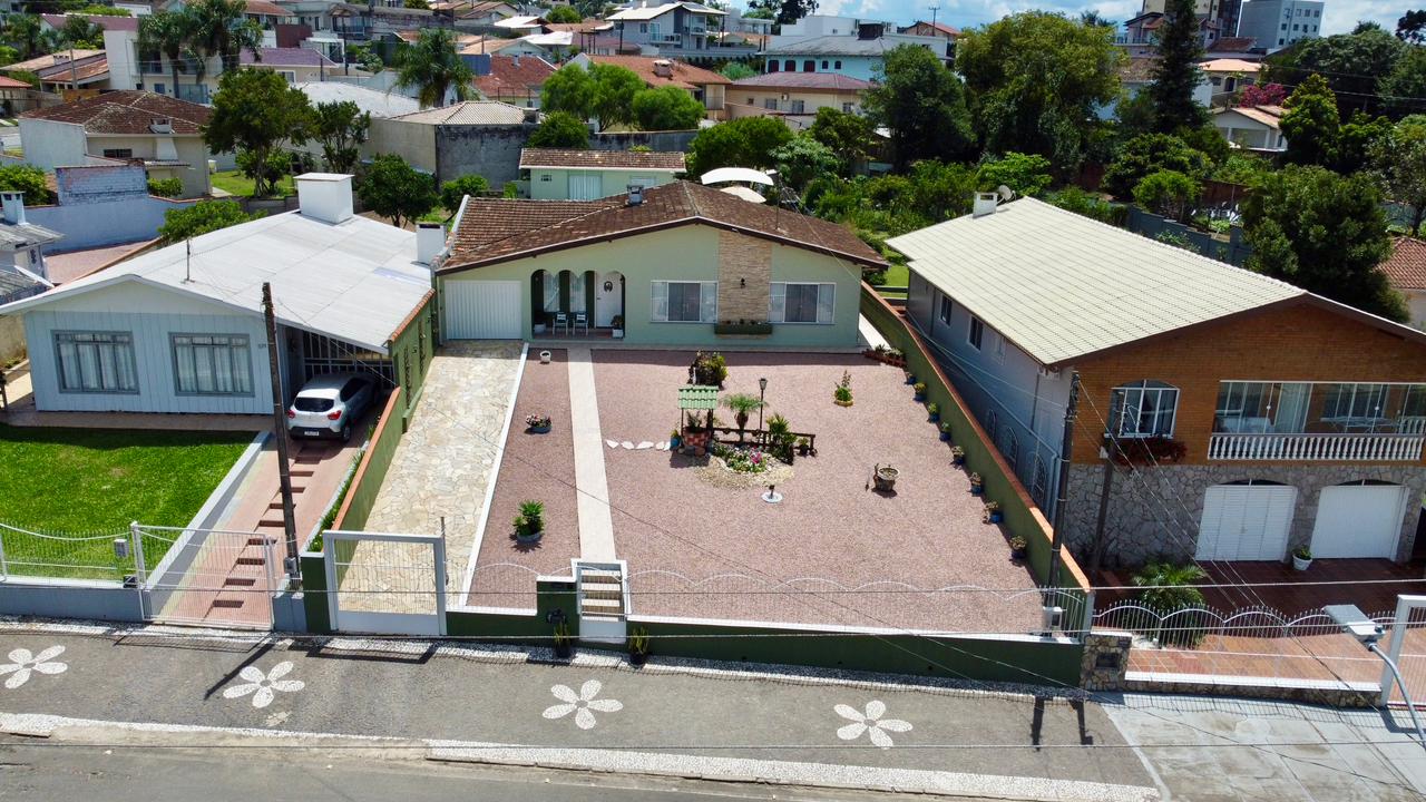 Imagem do Casa de Alvenaria com 151 m2 + Edícula com 25 m2 + piscina aquecida