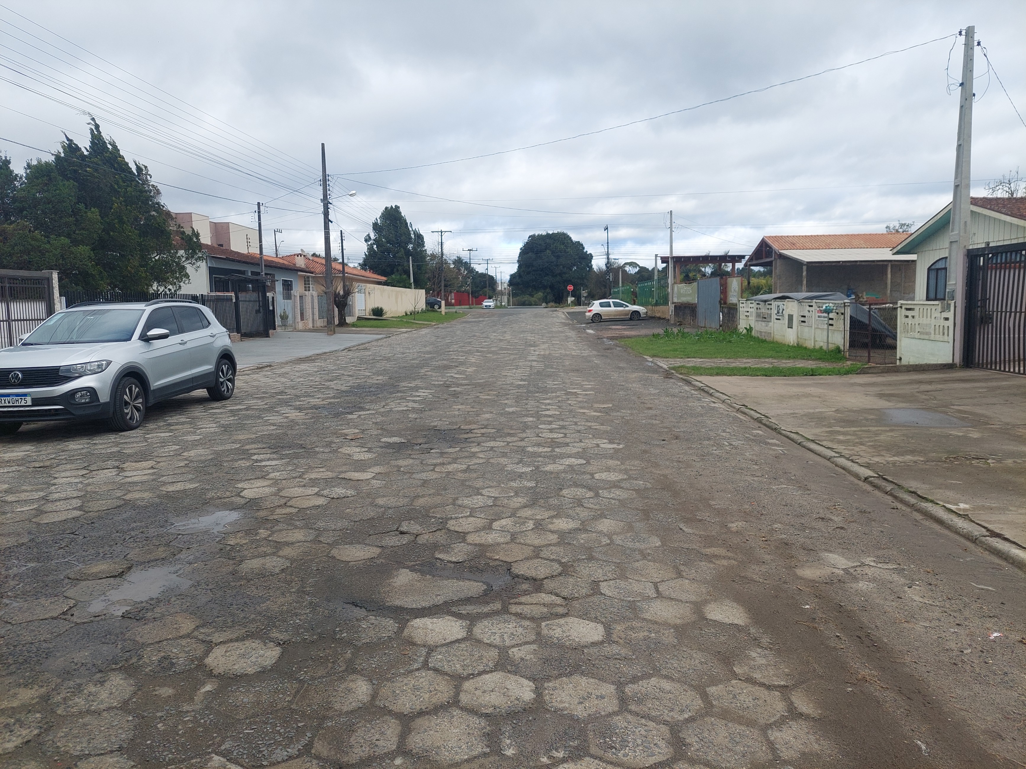 Imagem doLote com 600 m2 22 m de Frente por 28 de fundos Rua Mercedes Corte 345