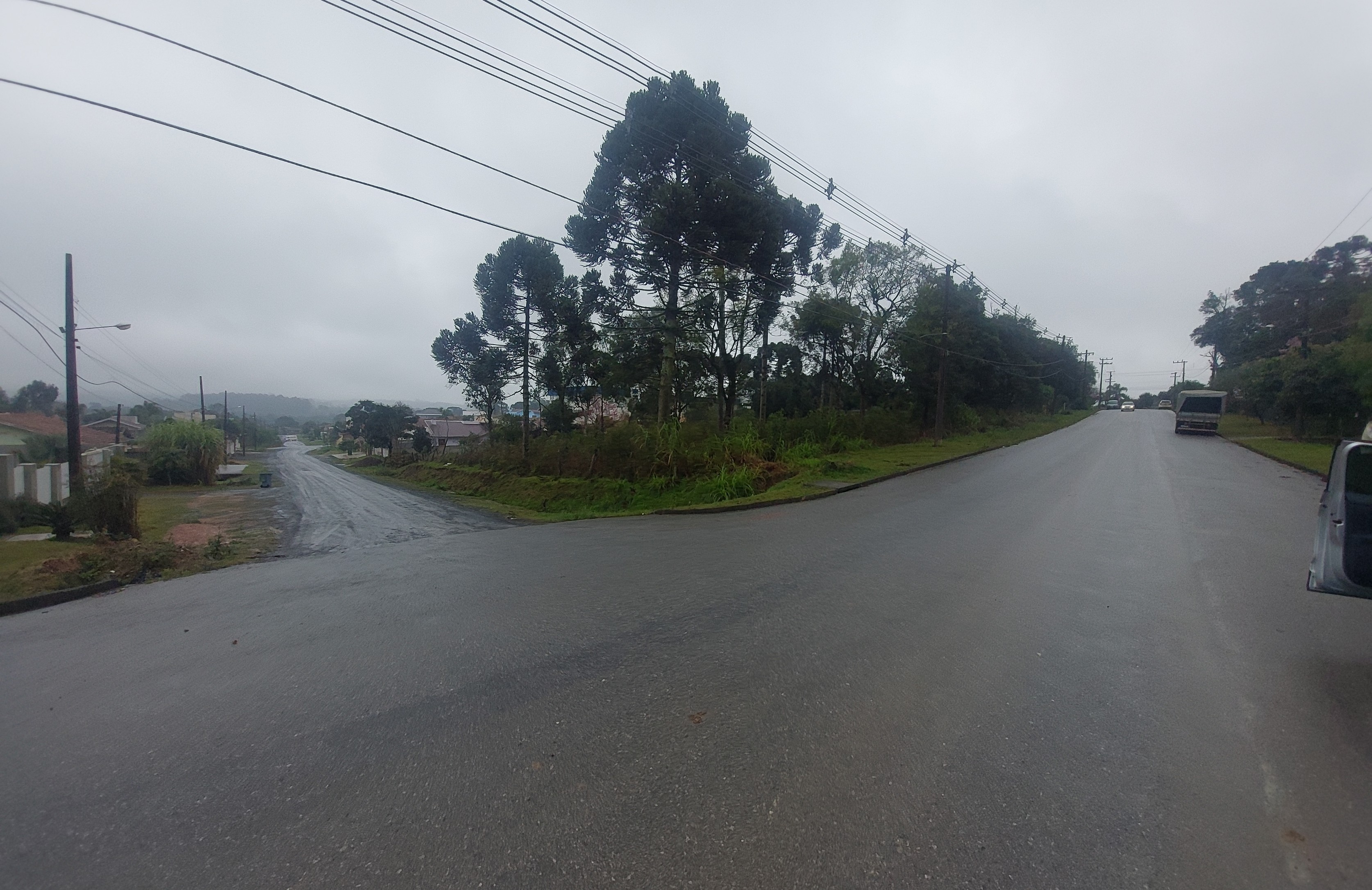 Imagem doLote de esquina, com 2.400 m2 - B. Alto das Palmeiras