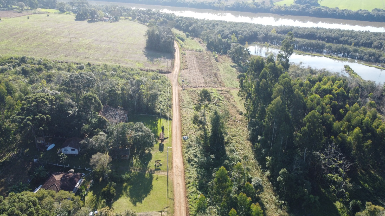 Imagem doCHÁCARA EM SANTA LEOCÁDIA A 150 METROS DO RIO IGUAÇU - COM 9.600 M2