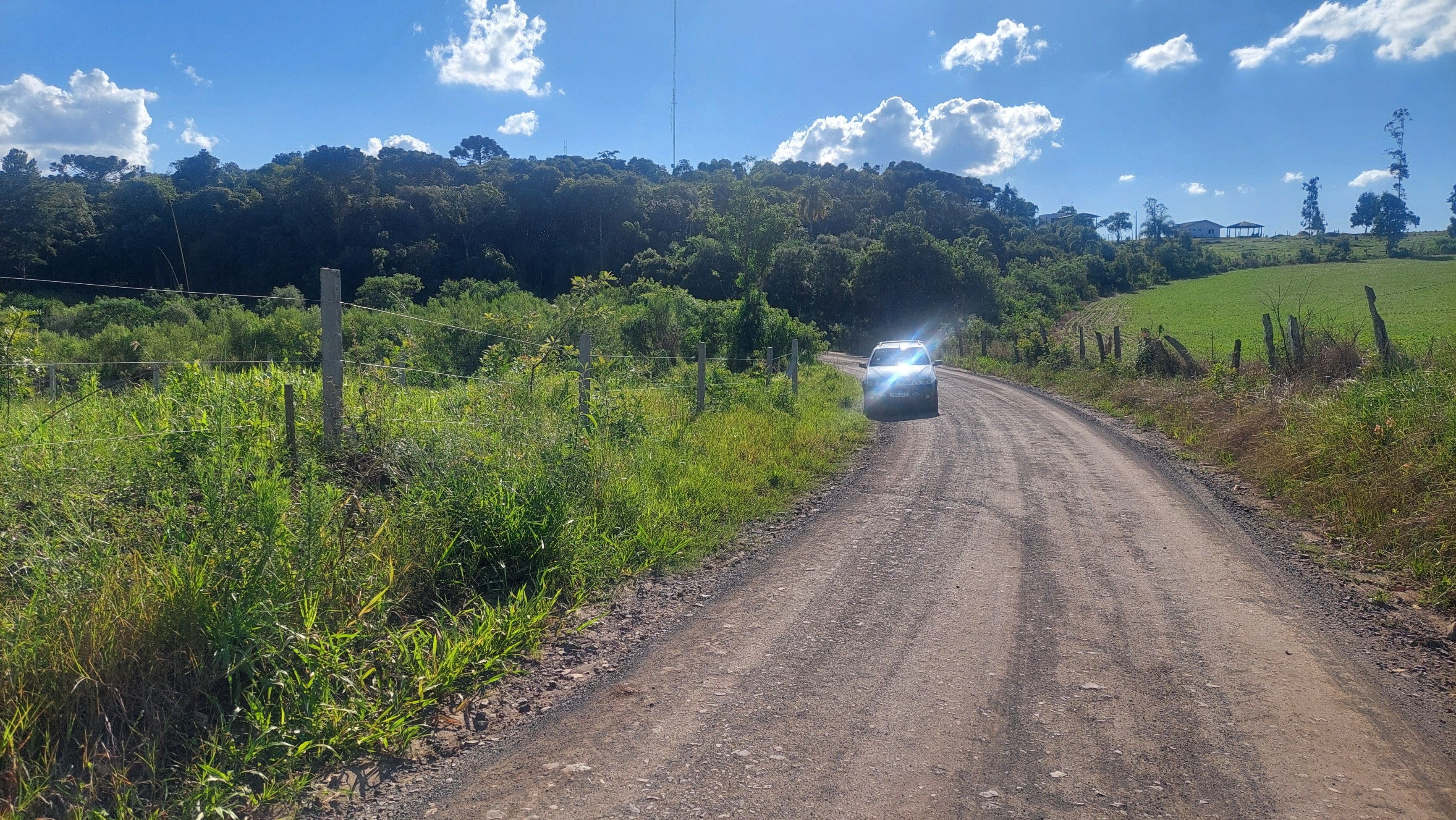 Imagem do Lote com 600 m2 - 15x40 - cercado. frente para estrada municipal da Barra Grande em Três Barras
