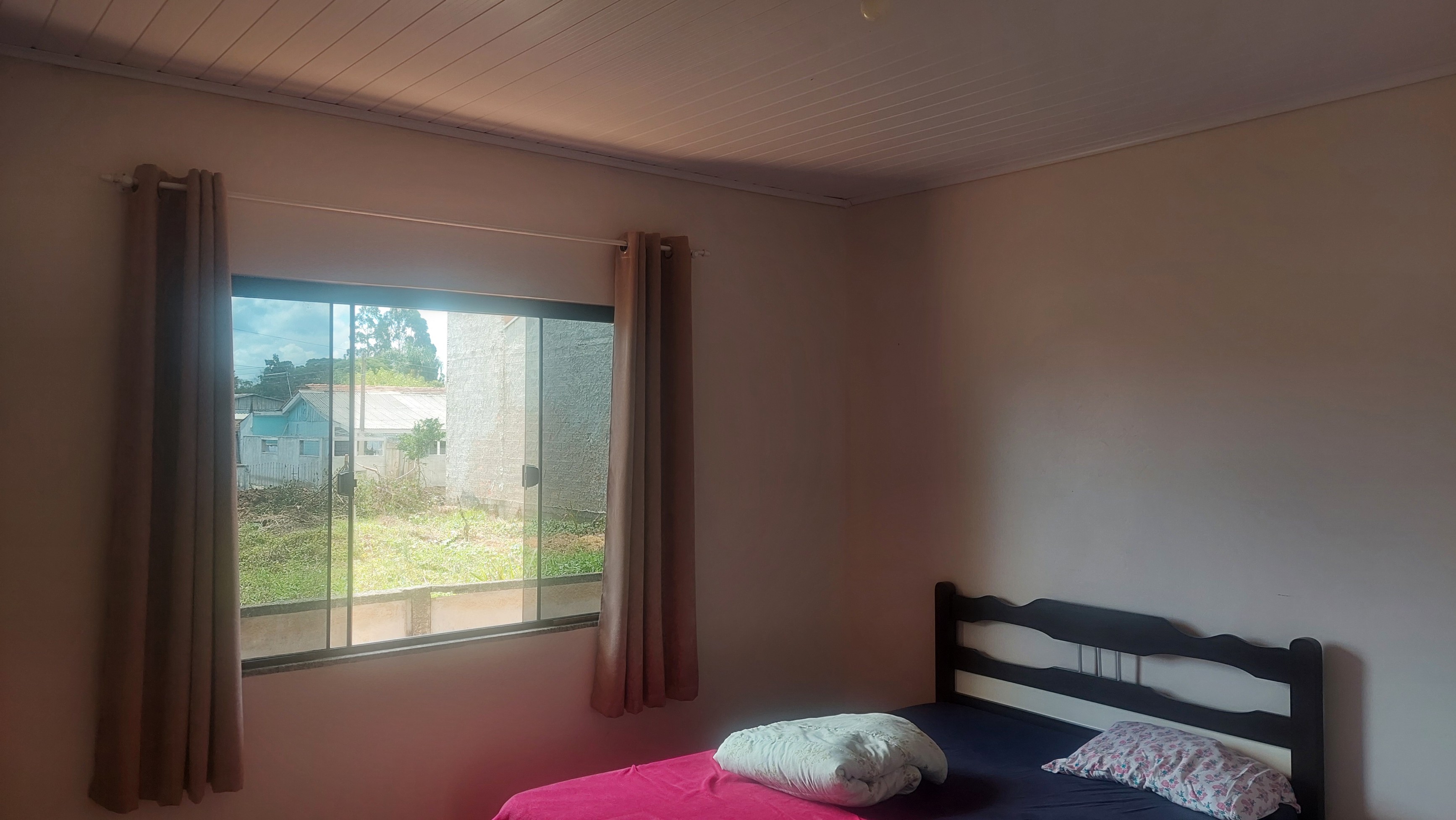 Imagem doCasa em Alvenaria com 100 m2 + Casa em Madeira nos fundos com 60 m2