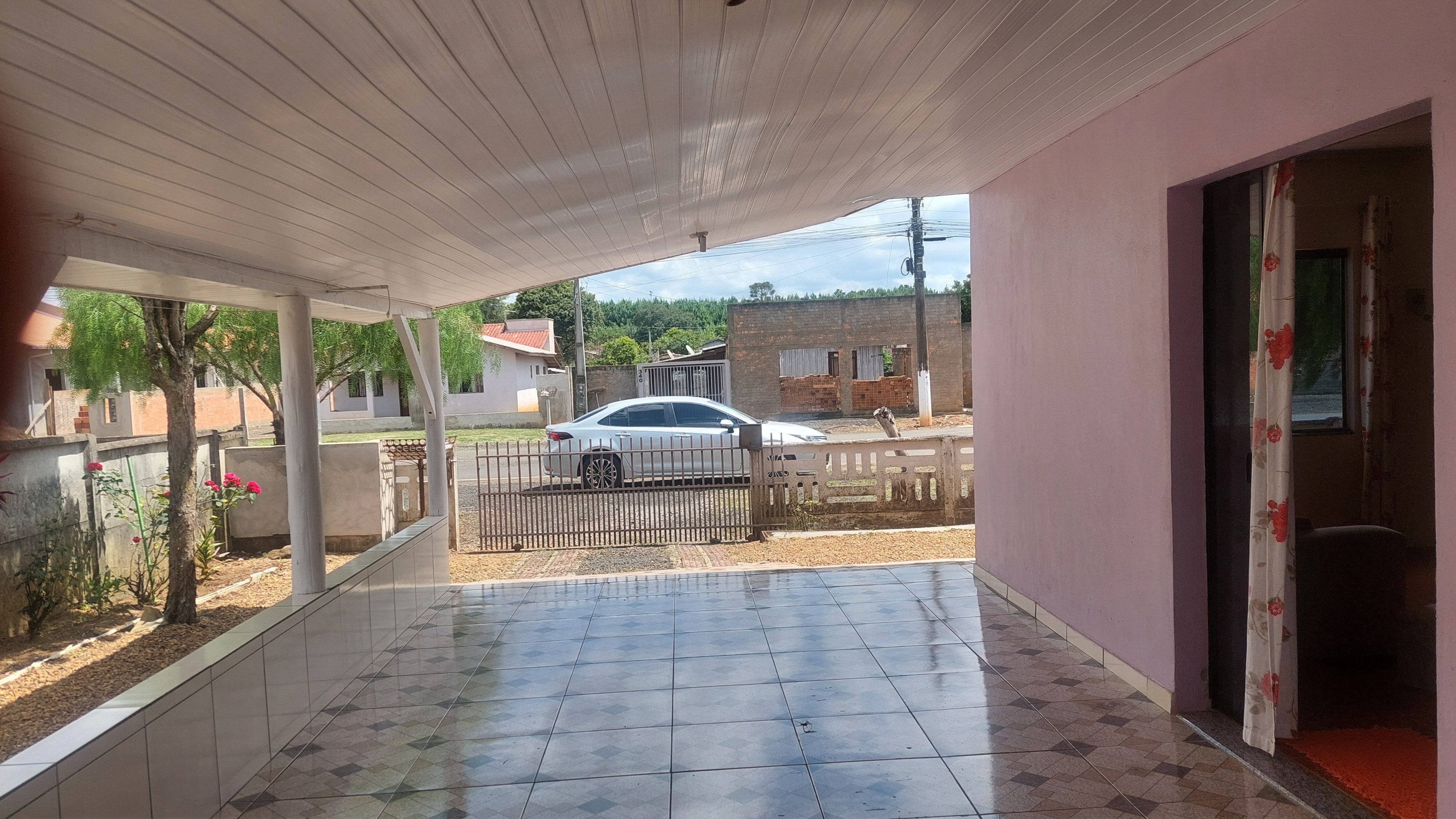 Imagem doCasa em Alvenaria com 100 m2 + Casa em Madeira nos fundos com 60 m2