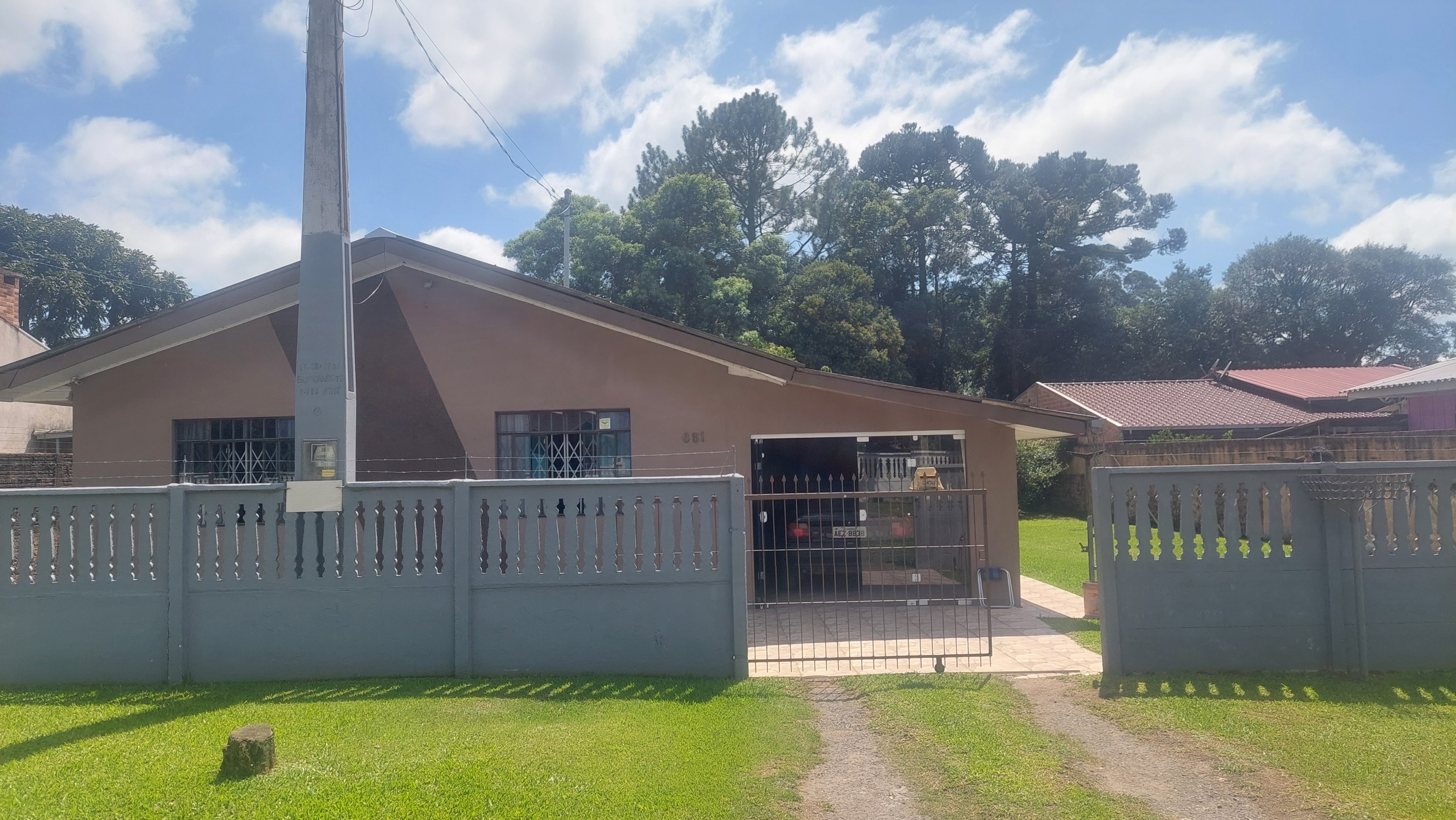 Imagem doCasa em Alvenaria com 216 m2 -terreno 820 m2 - Bairro Campo da Agua Verde