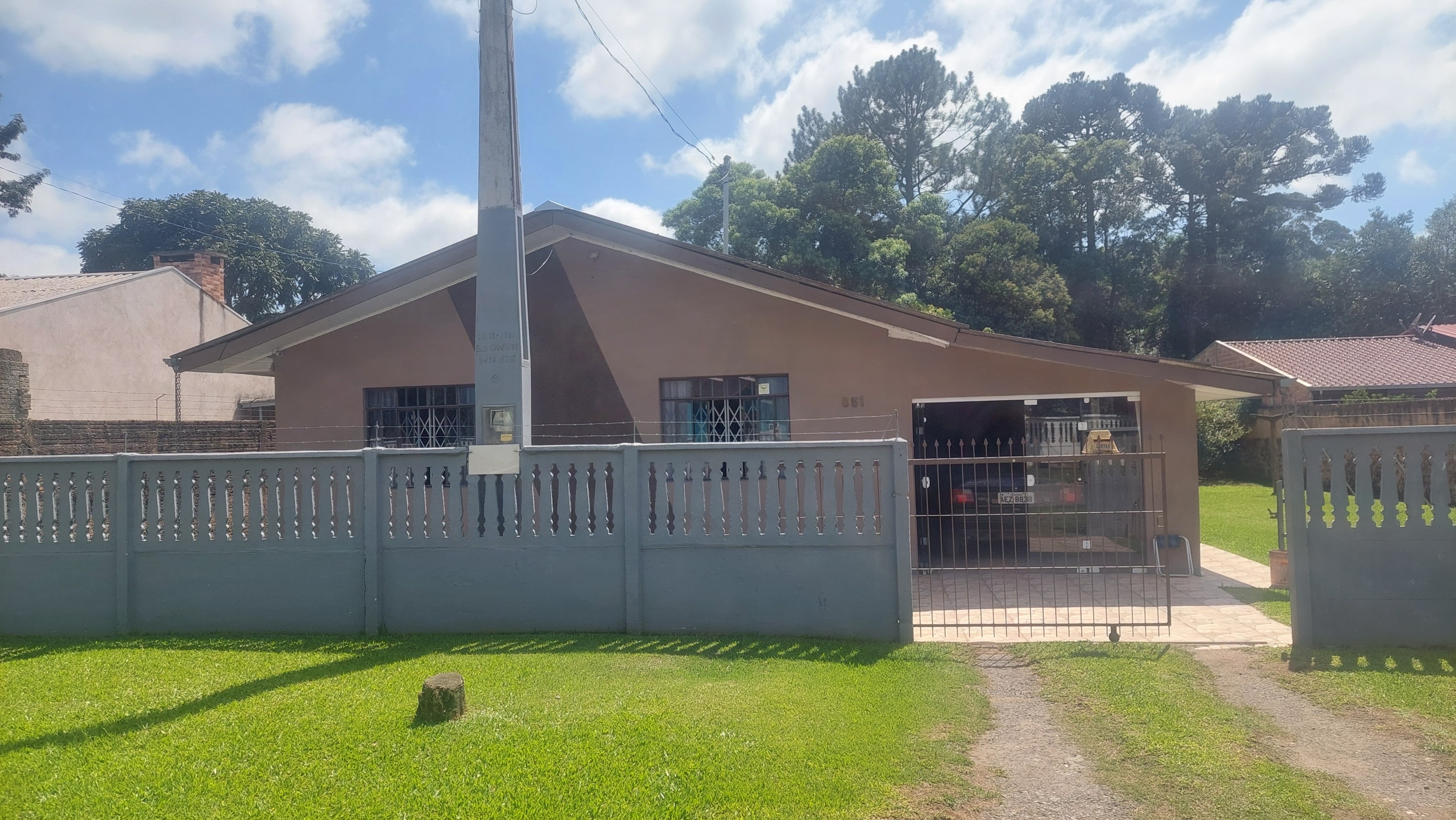 Imagem doCasa em Alvenaria com 216 m2 -terreno 820 m2 - Bairro Campo da Agua Verde