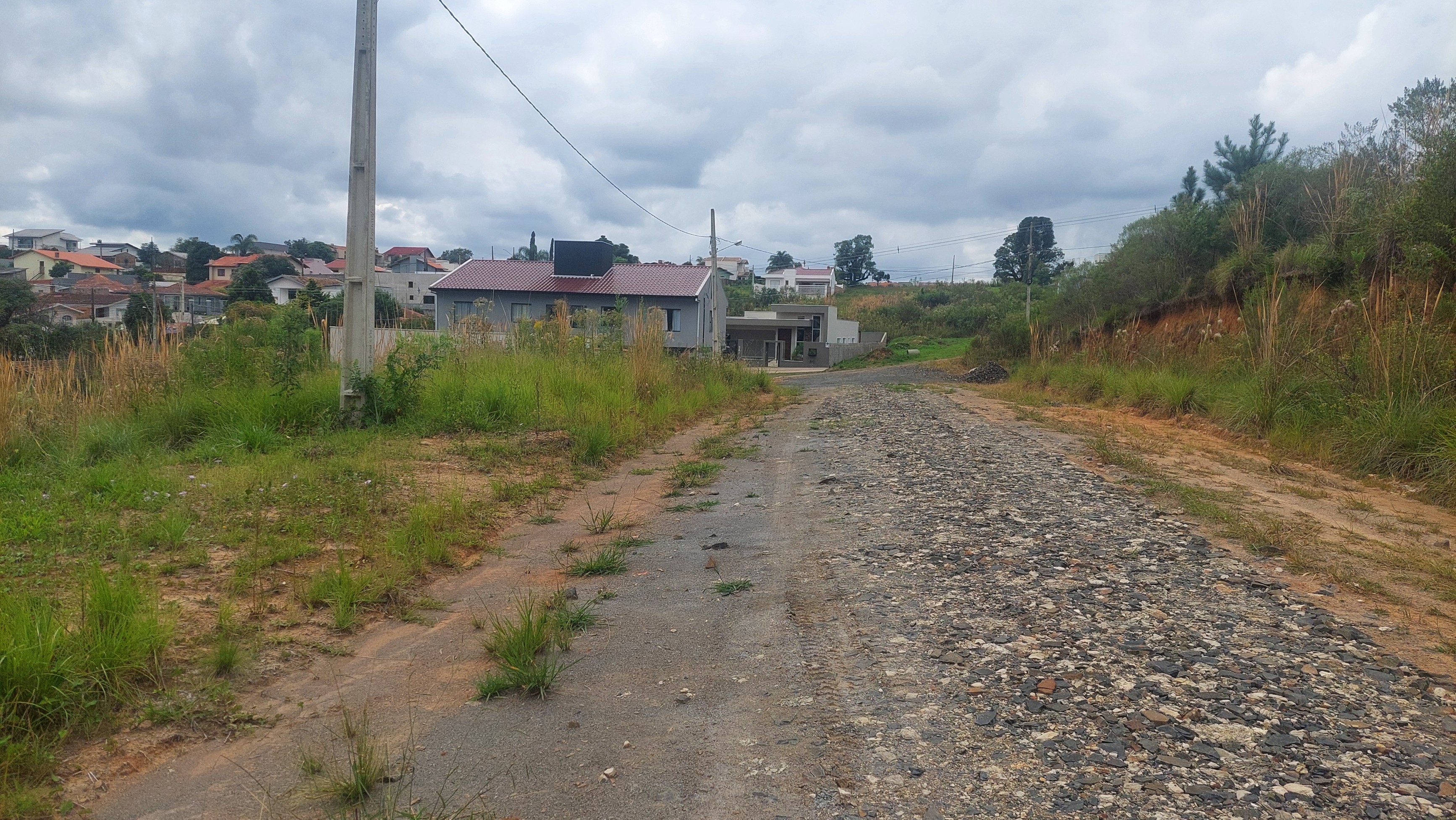 Imagem doLote de esquina com 400 m2 - Bairro Tricolin - Rua Projetada