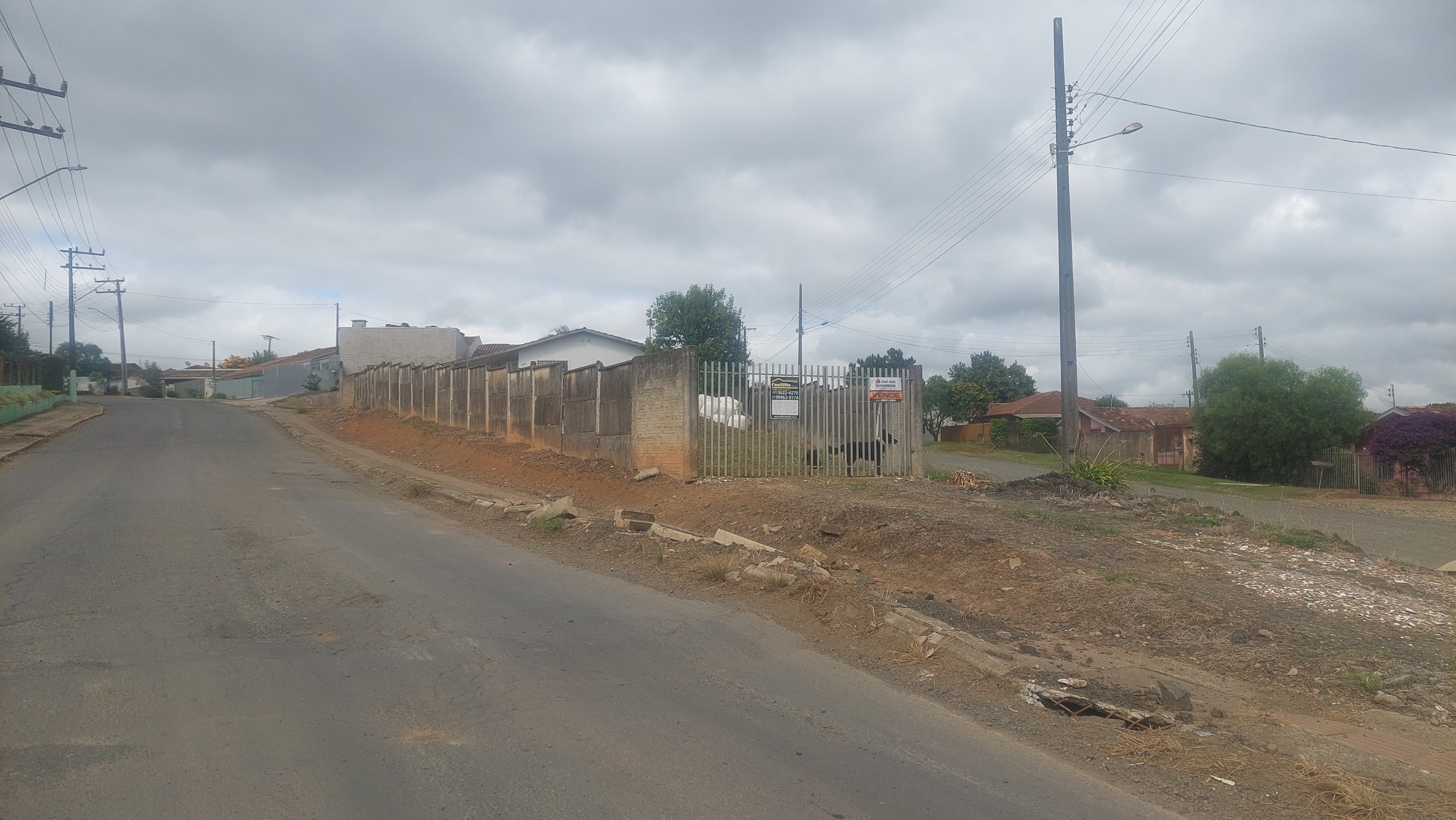 Imagem doA VENDA - LOTE COM 360 M2. Rua Reneau Cubas e Mamed Cador, bairro Industrial 1