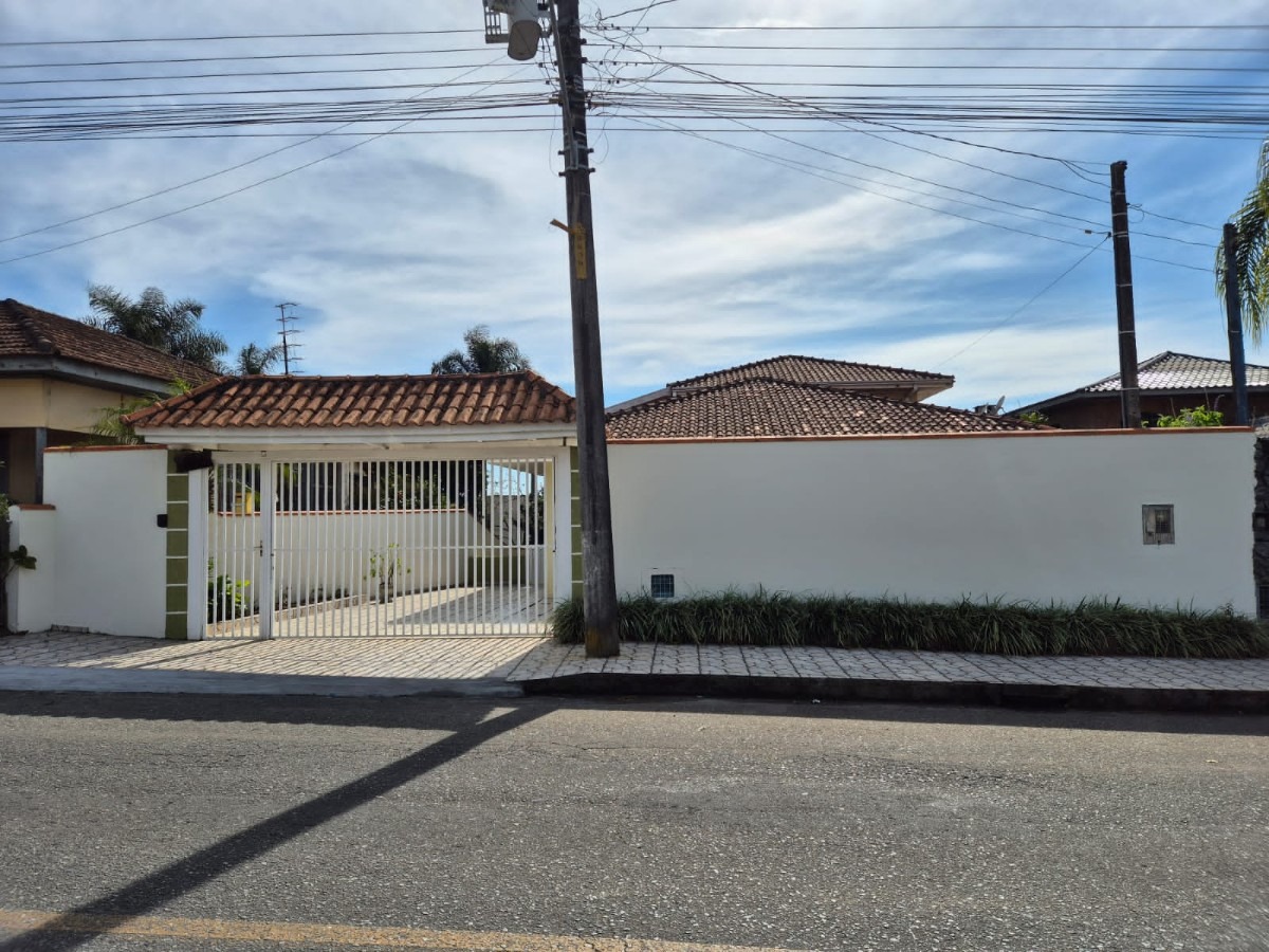 Imagem do A VENDA _ Casa de Alvenaria 2 pisos - com 230 m2 - Bairro Alto das Palmeiras