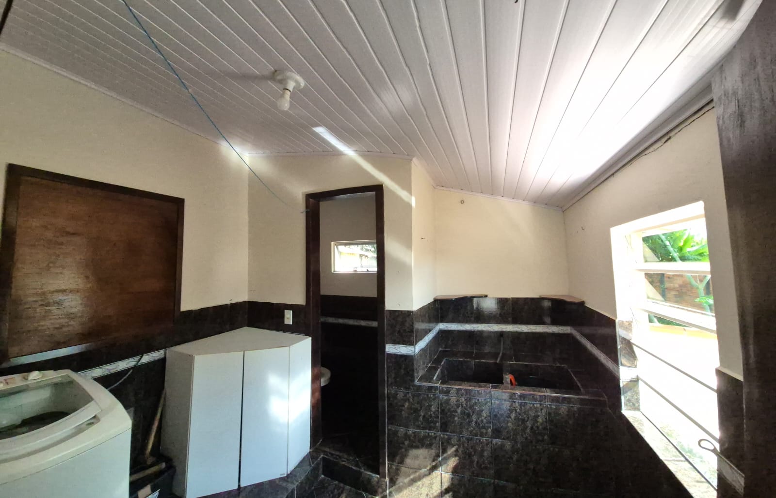 Imagem do A VENDA _ Casa de Alvenaria 2 pisos - com 230 m2 - Bairro Alto das Palmeiras