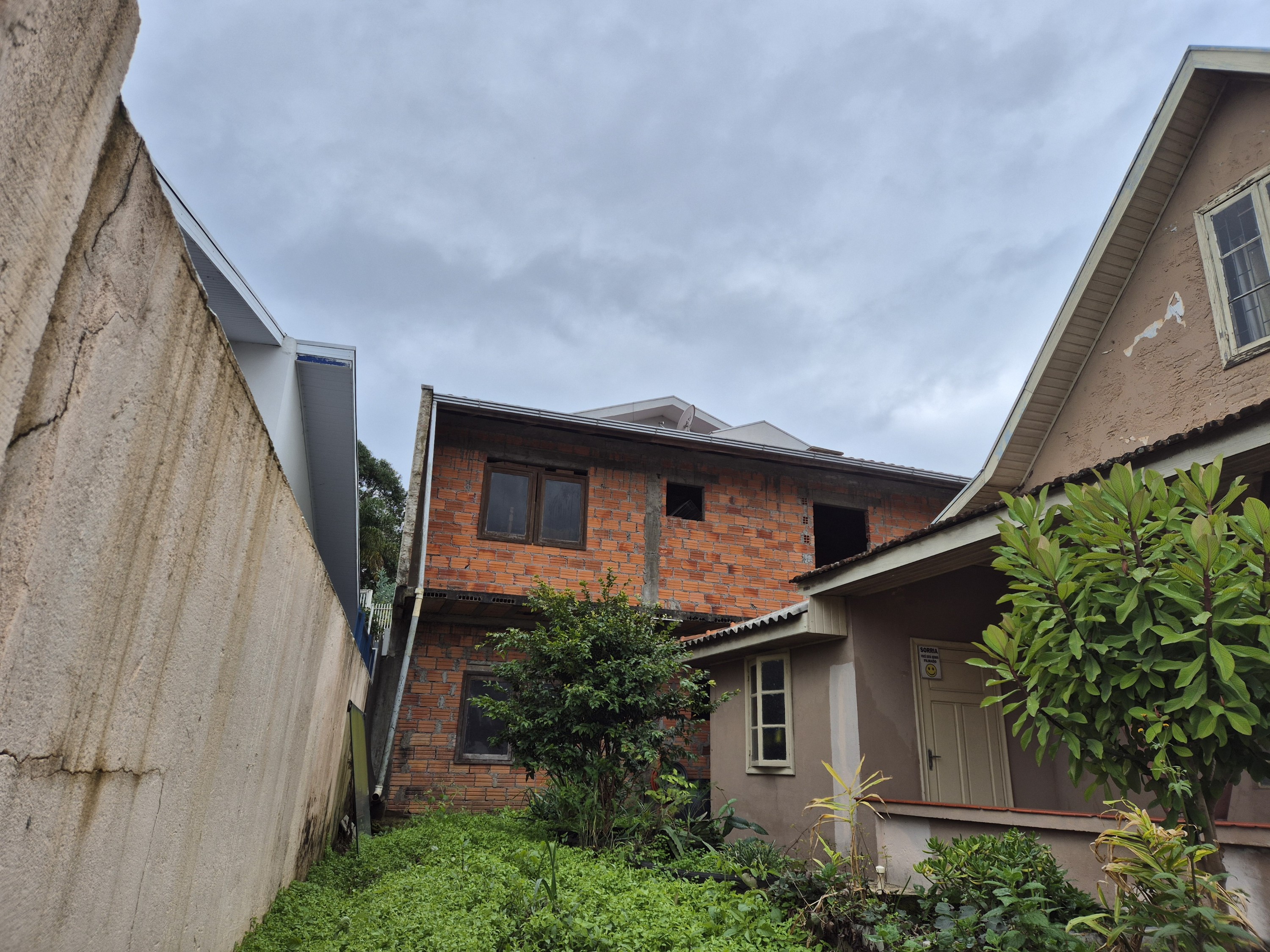 Imagem do A VENDA - Casa modelo Antigo com 120 m2 e Sobrado Novo com 115 m2 mesmo terreno