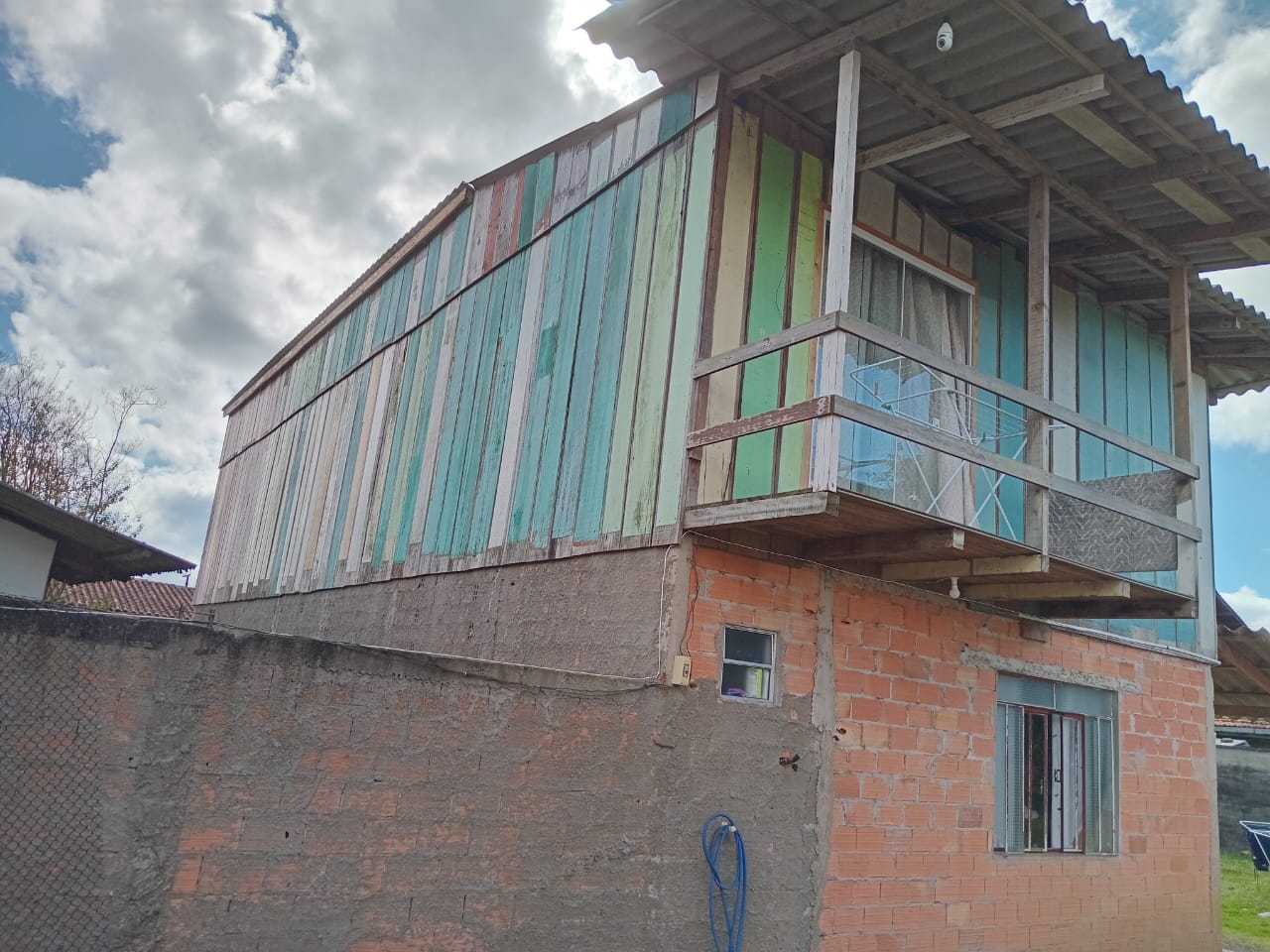 Imagem do A VENDA - Terreno com 500 m2 com 4 Quitinetes sendo 1 pronta e 3 sem acabamento